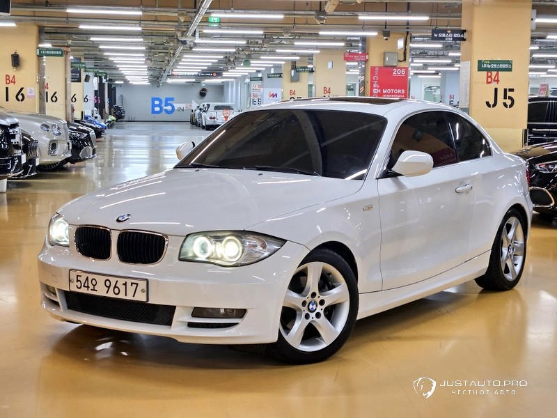 Автомобиль BMW 1-Series