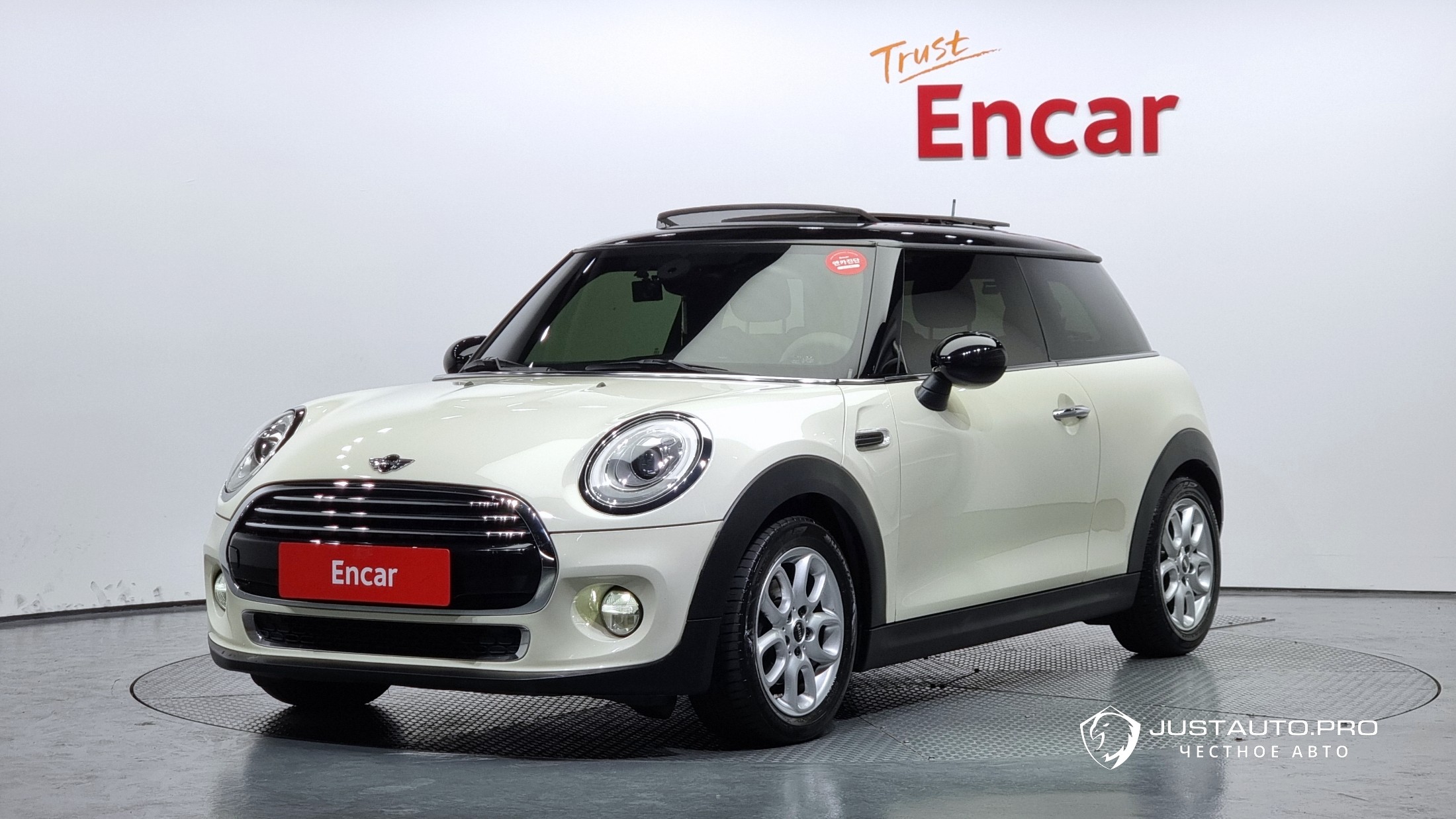 Автомобиль Mini Cooper
