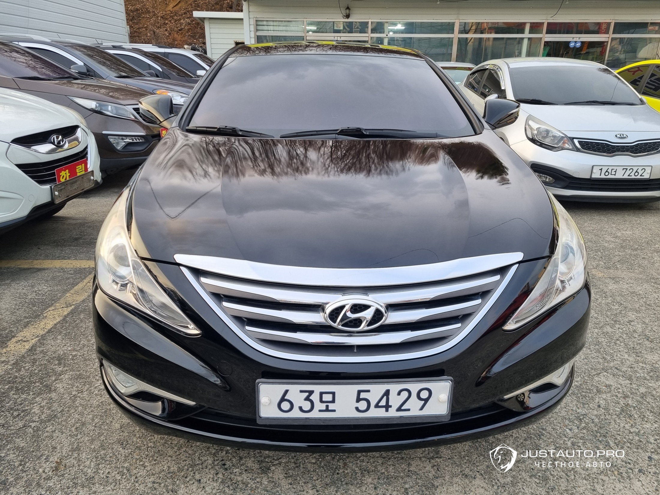 Автомобиль Hyundai Sonata