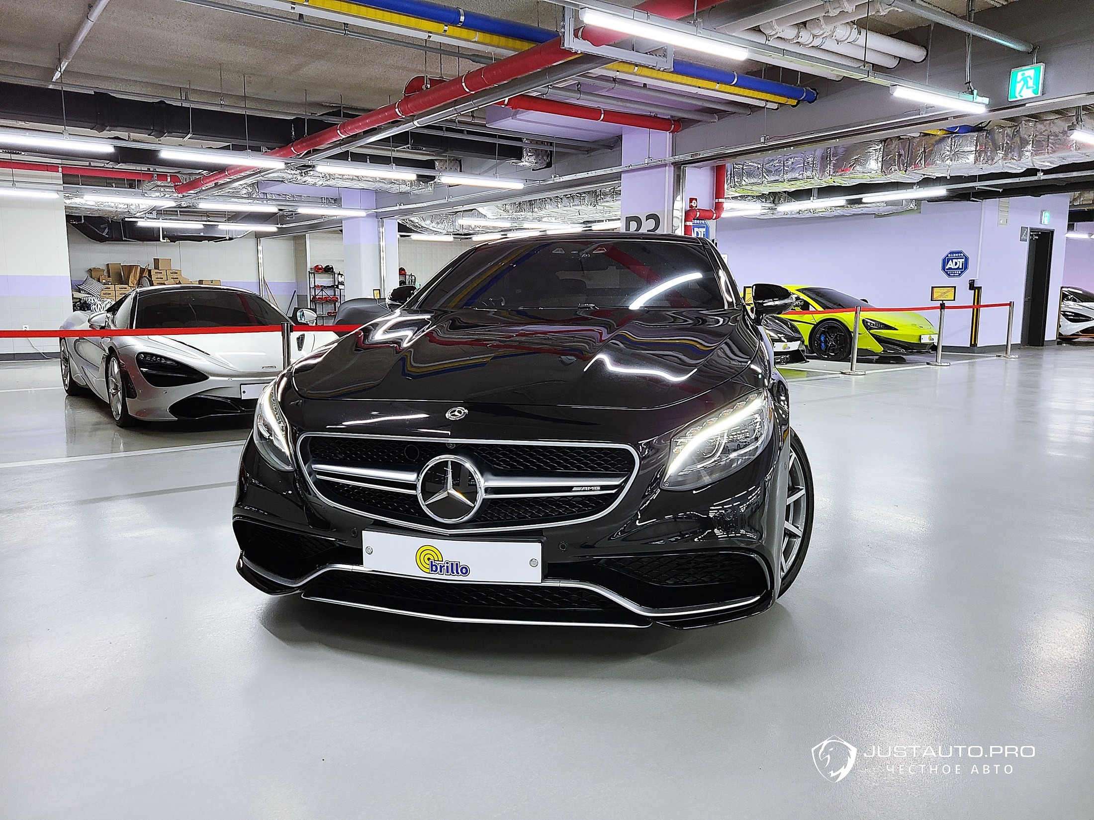 Автомобиль Mercedes-Benz S-Class