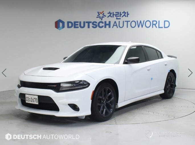Автомобиль Dodge Charger