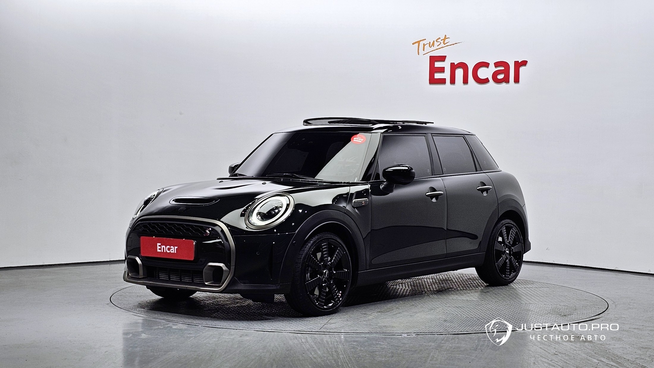 Автомобиль Mini Cooper