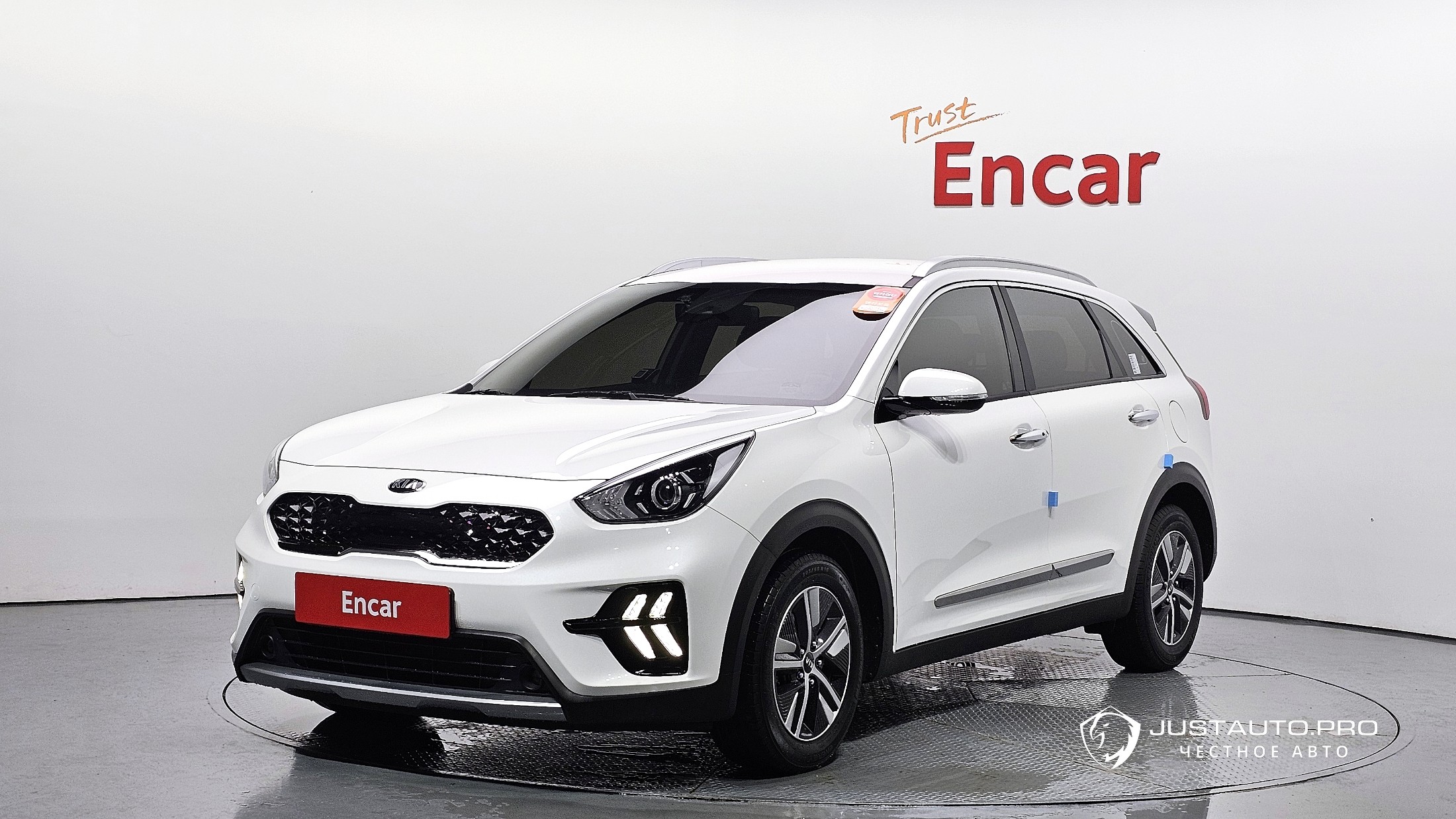 Автомобиль Kia Niro