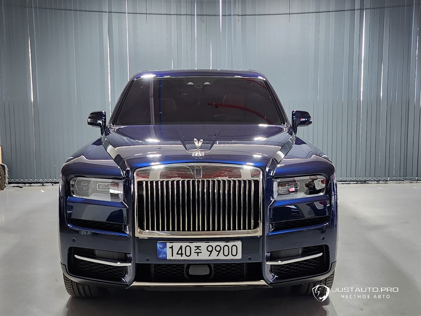 Автомобиль Rolls-Royce Cullinan