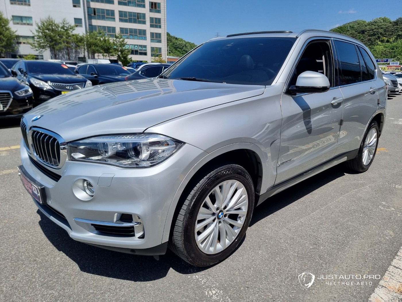 Автомобиль BMW X5
