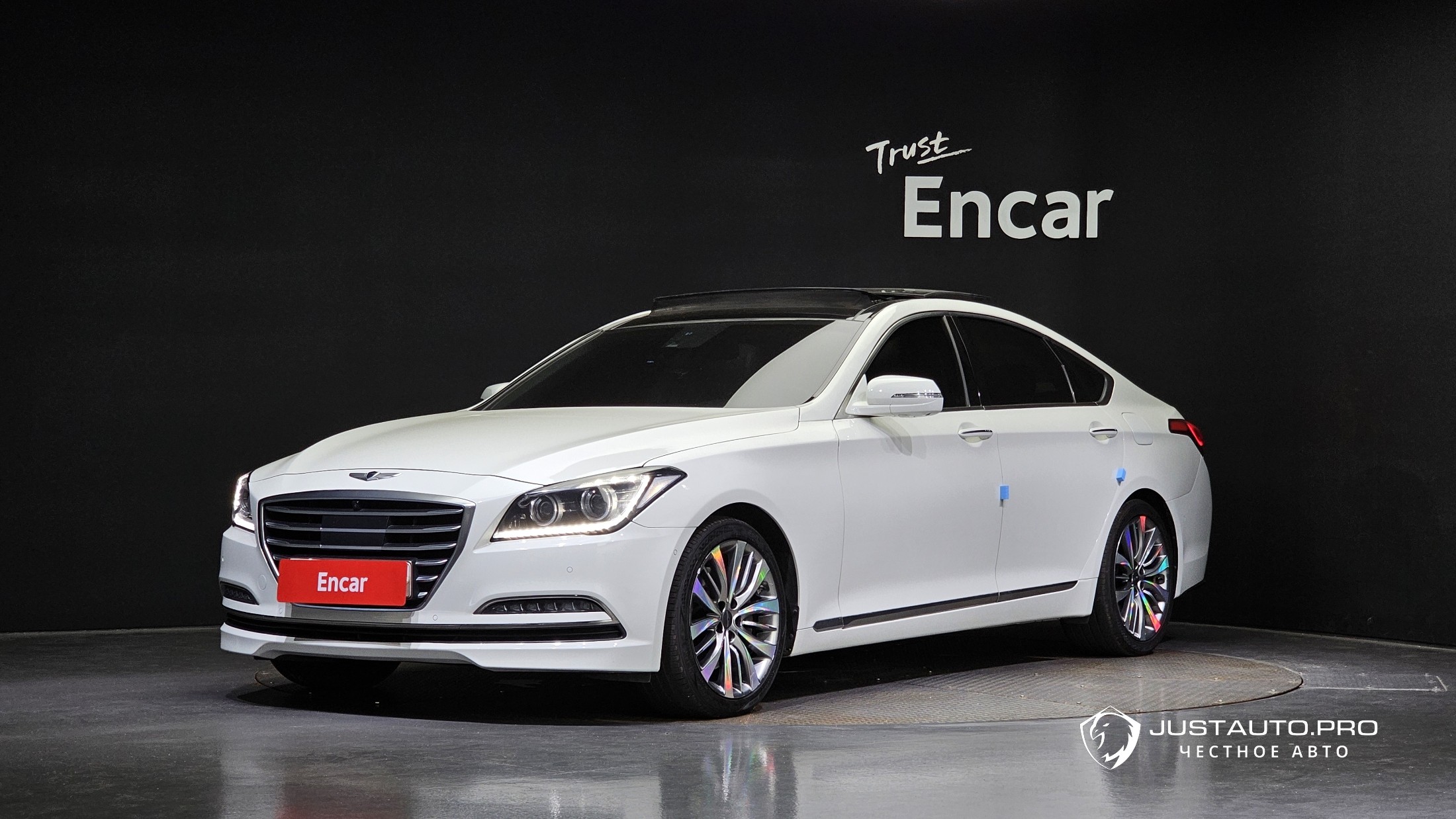 Автомобиль Hyundai Genesis