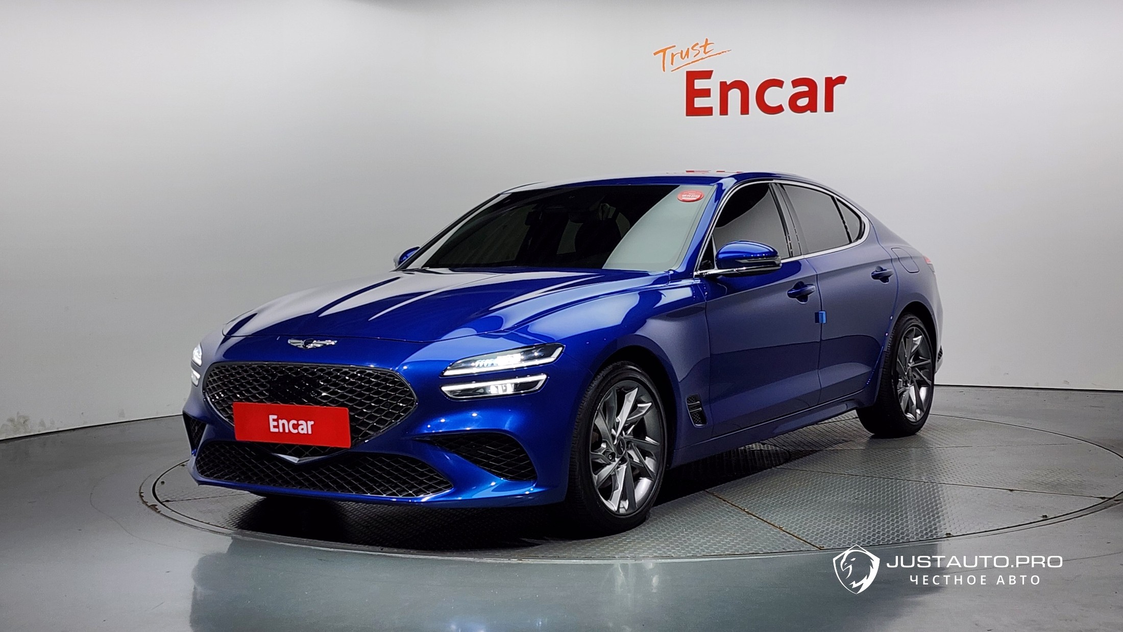 Автомобиль Genesis G70