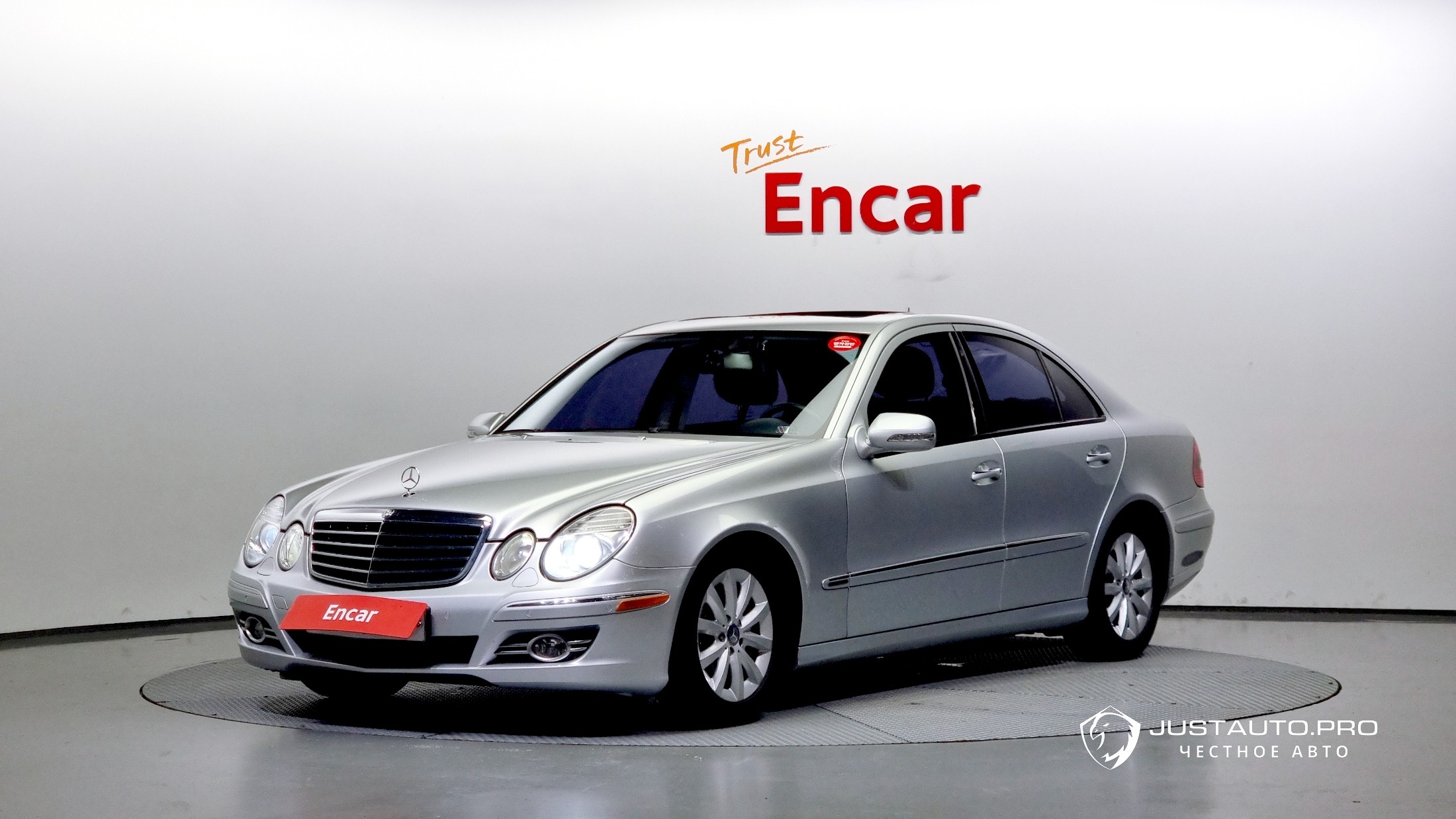 Автомобиль Mercedes-Benz E-Class