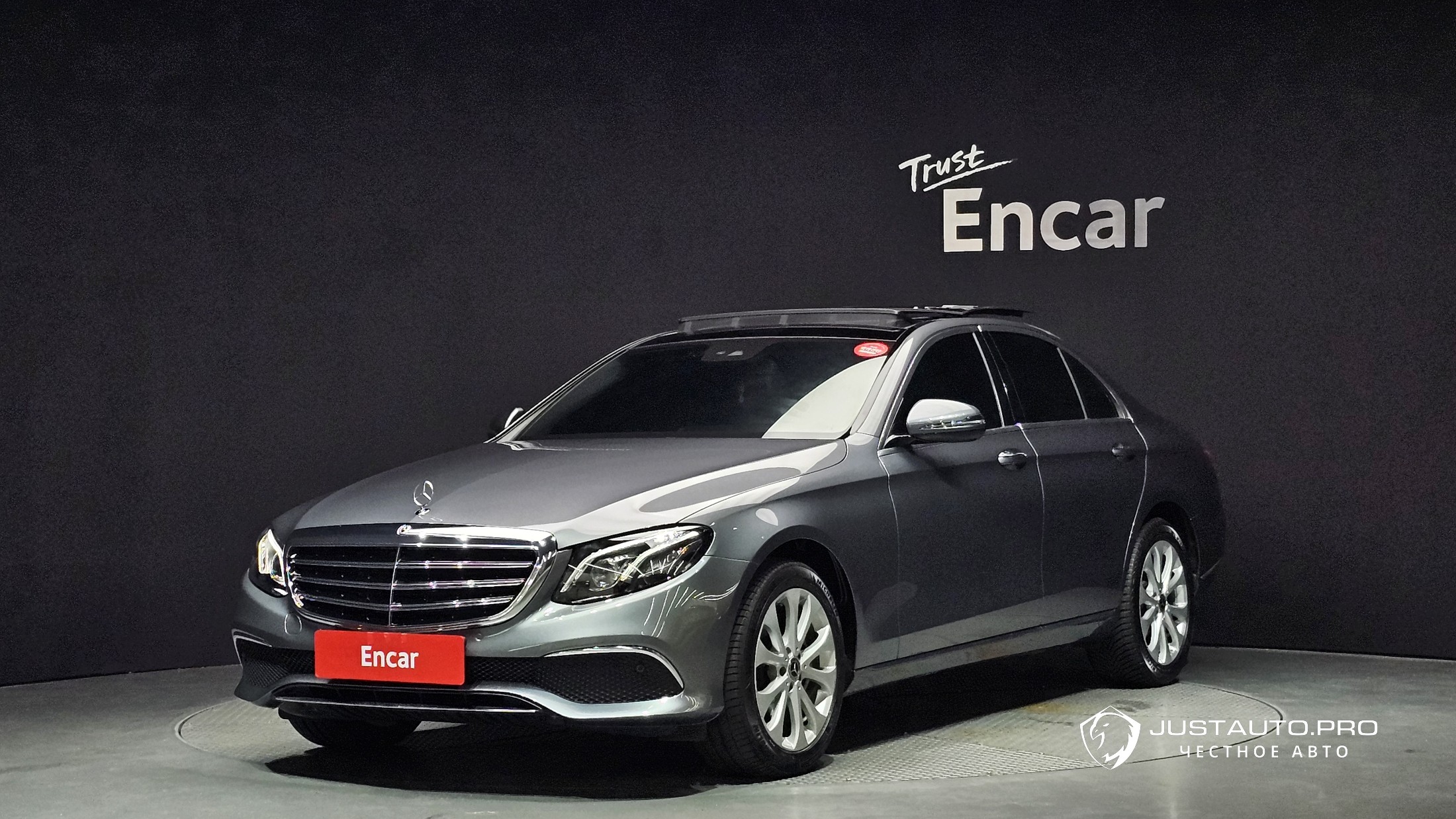 Автомобиль Mercedes-Benz E-Class