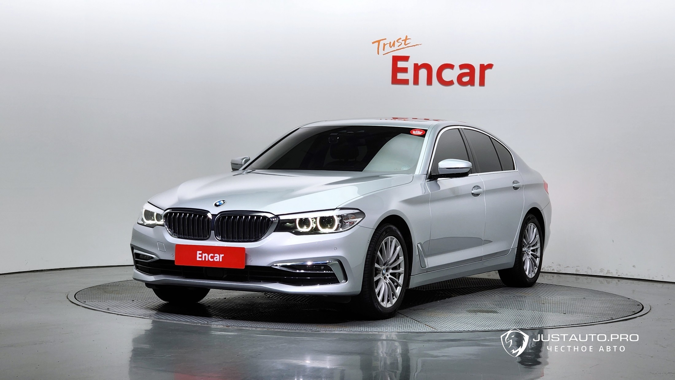 Автомобиль BMW 5-Series