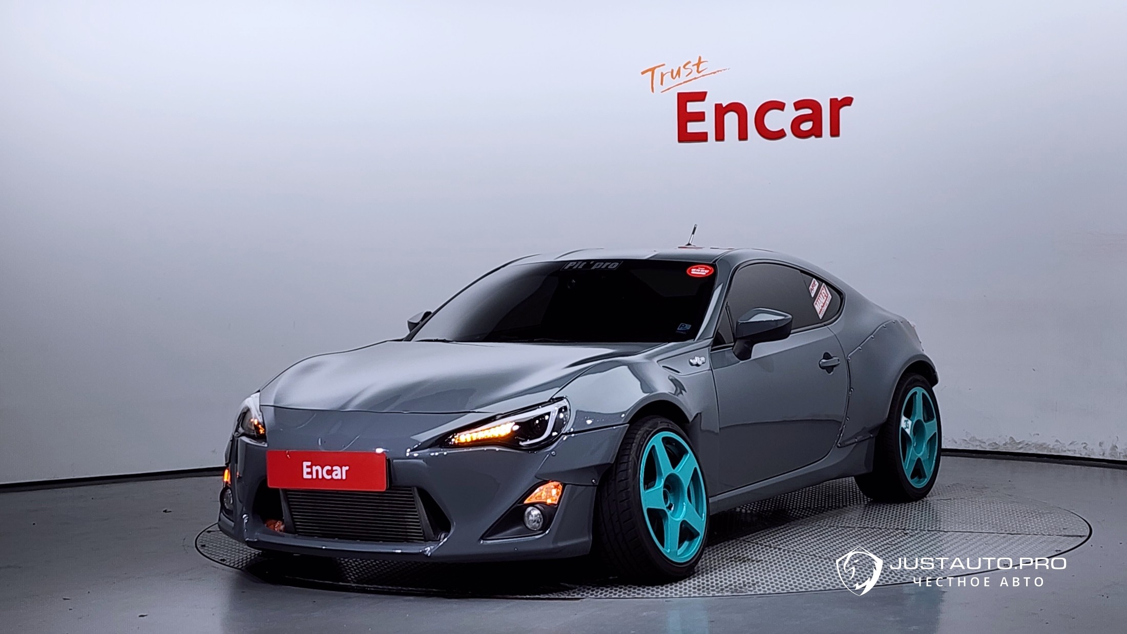 Автомобиль Toyota 86