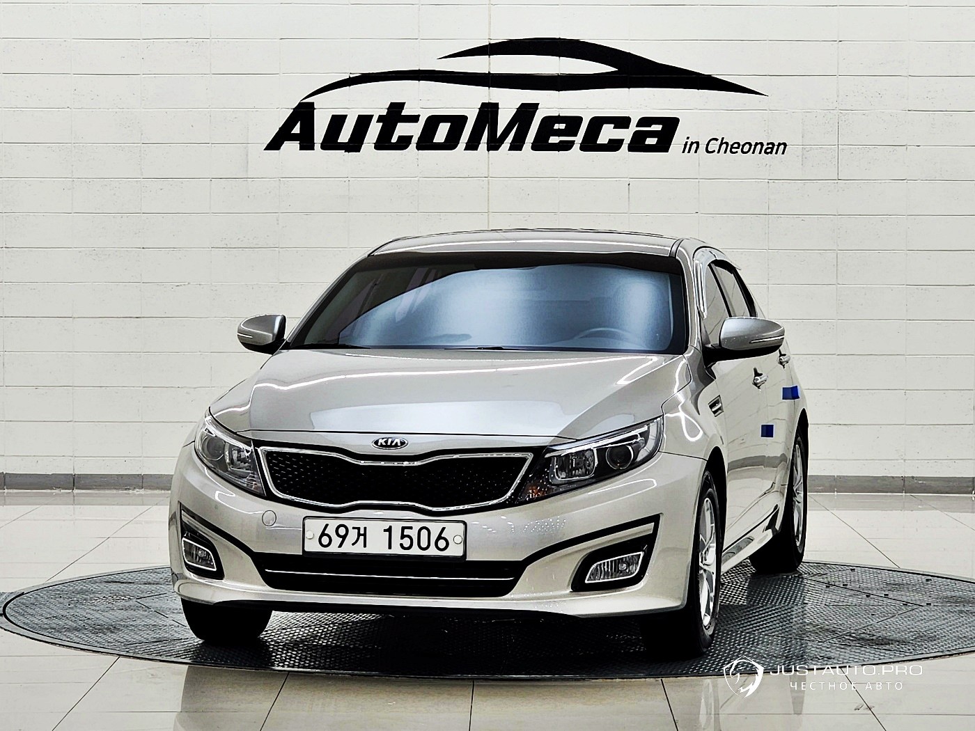 Автомобиль Kia K5