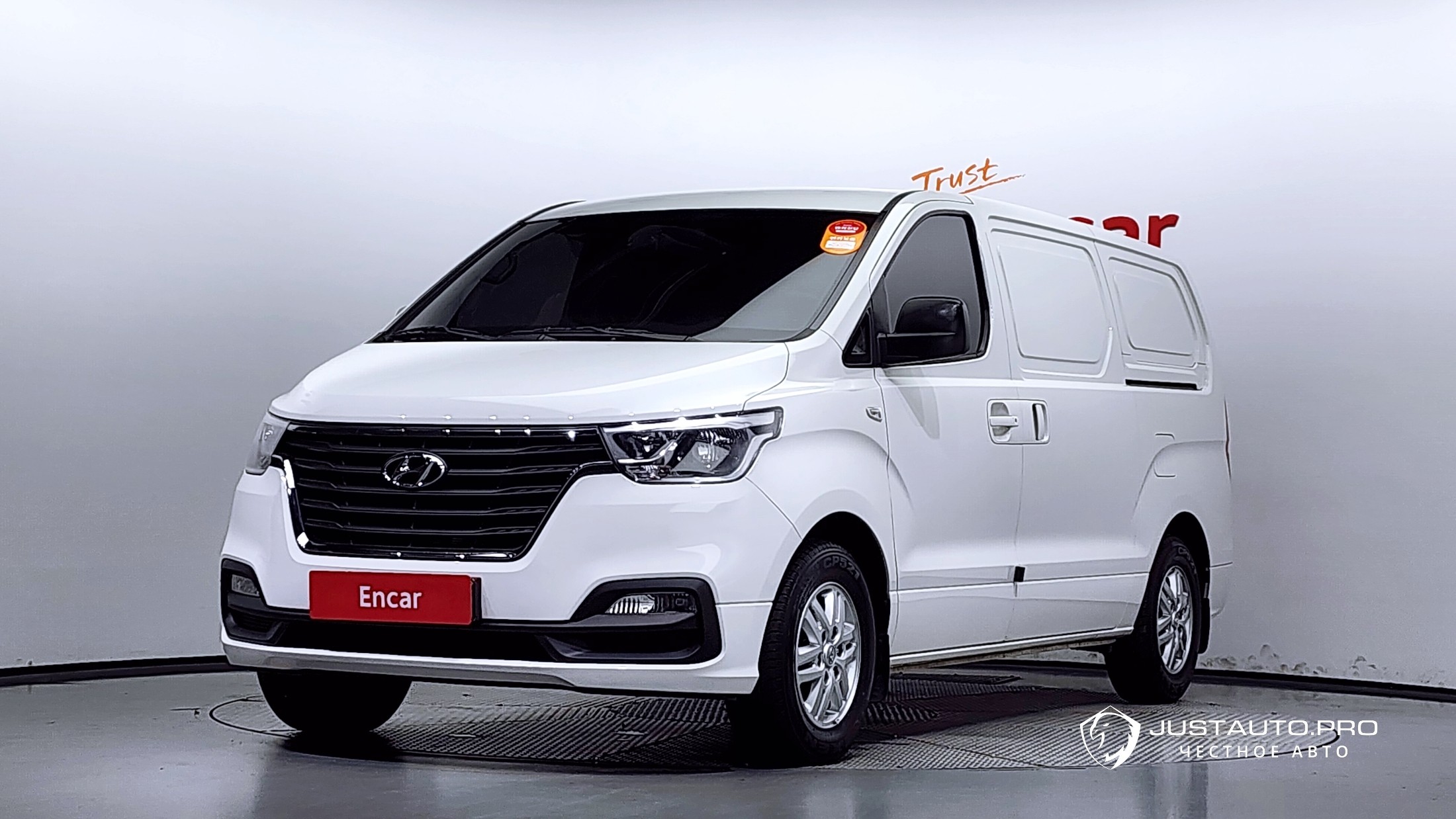 Автомобиль Hyundai Starex