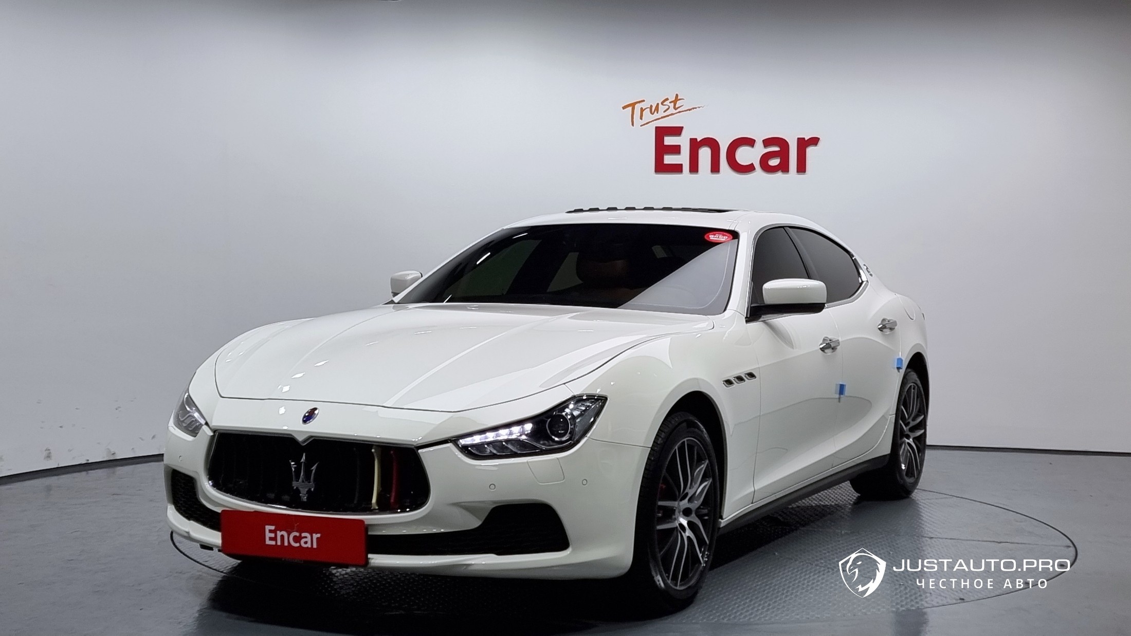Автомобиль Maserati Ghibli