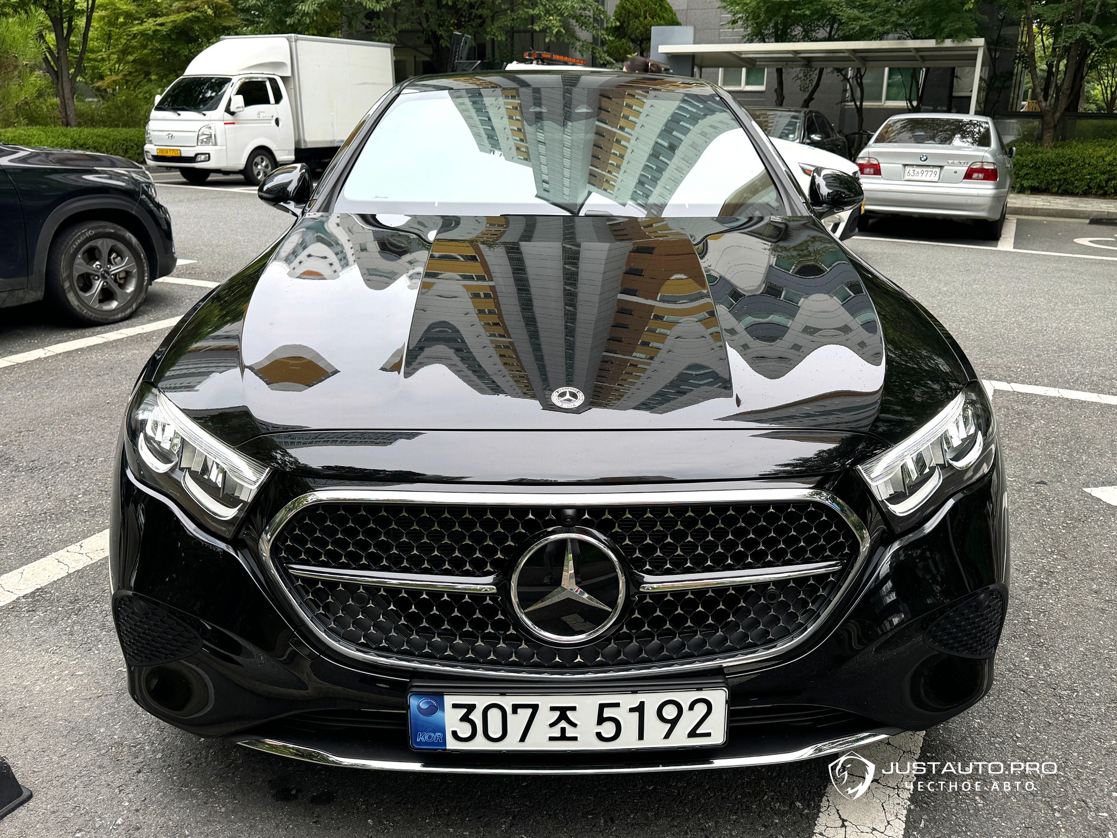 Автомобиль Mercedes-Benz E-Class