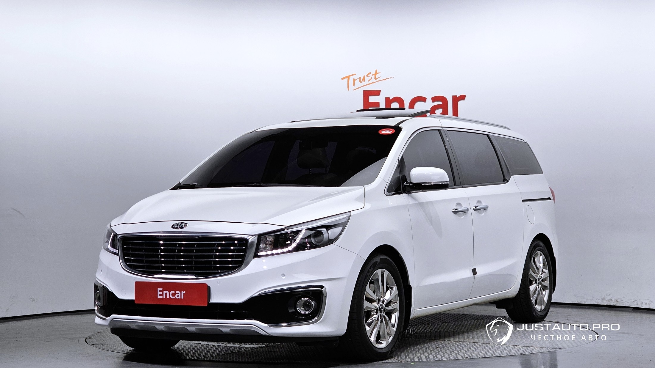 Автомобиль Kia Canival