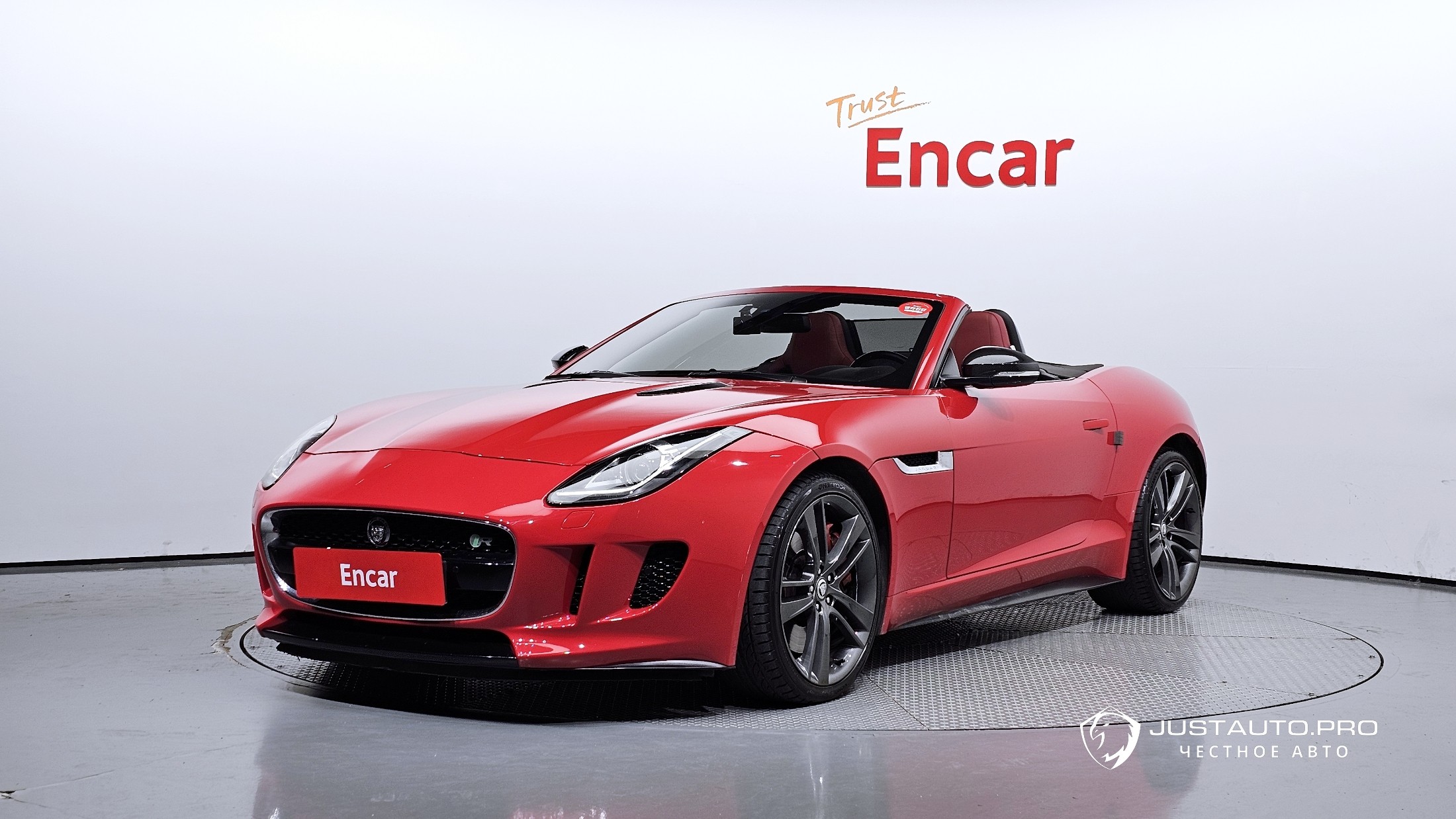 Автомобиль Jaguar F-TYPE
