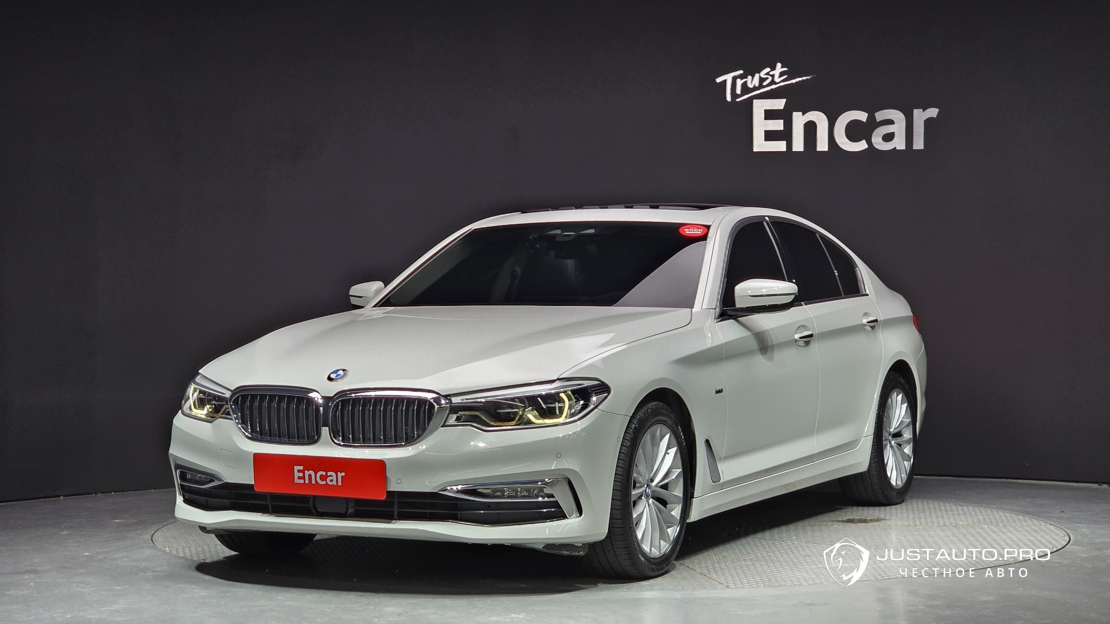 Автомобиль BMW 5-Series