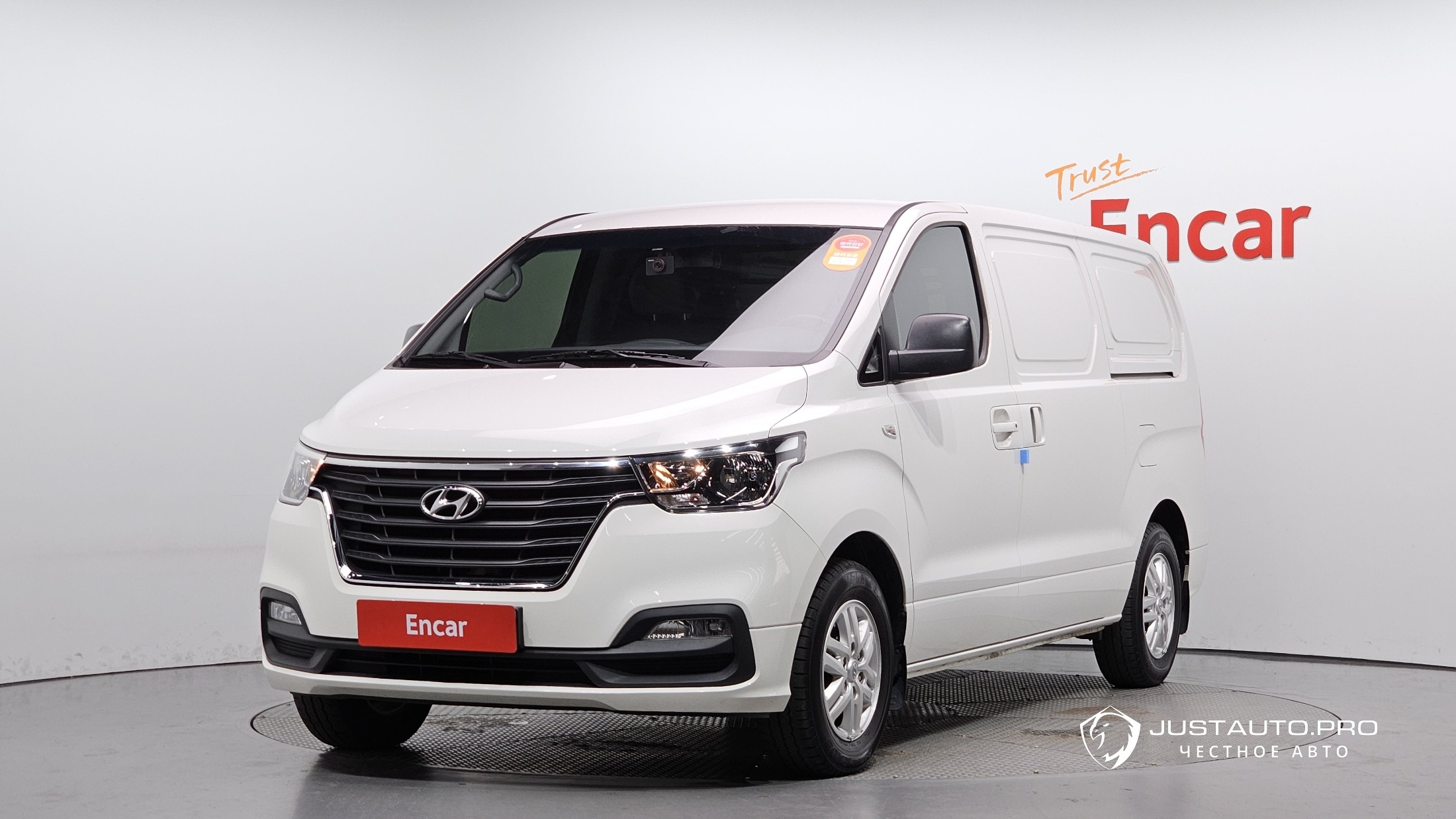 Автомобиль Hyundai Starex