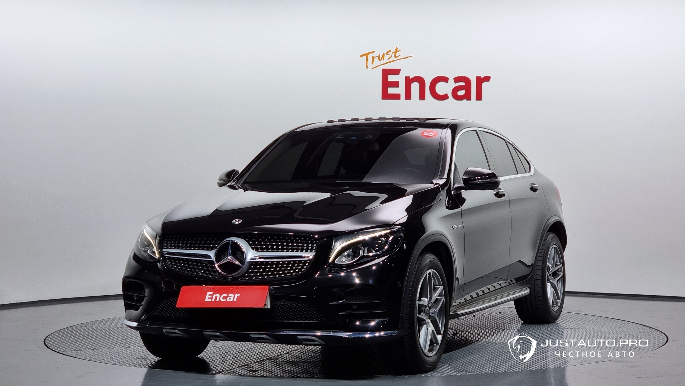 Автомобиль Mercedes-Benz GLC-Class