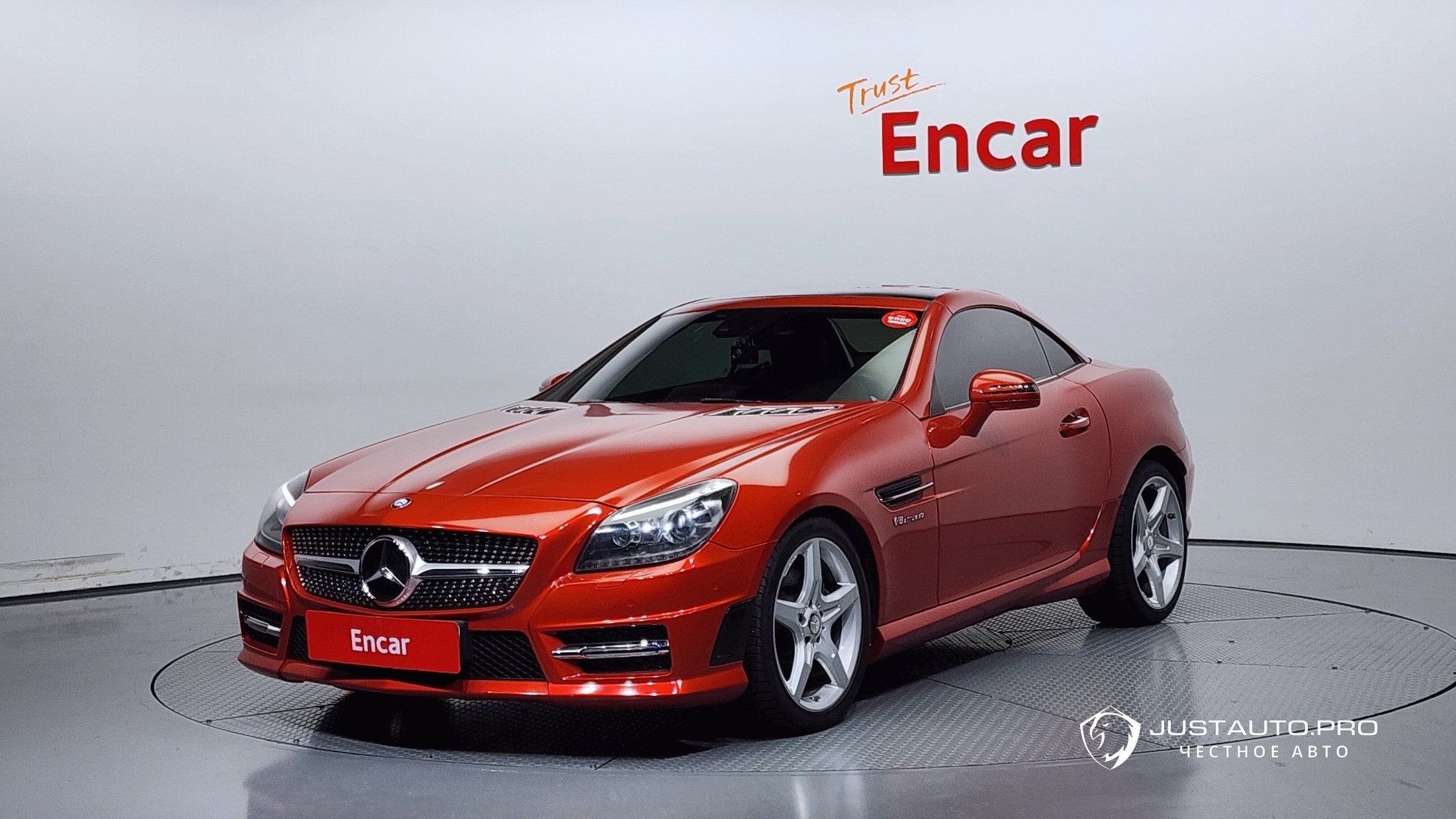 Автомобиль Mercedes-Benz SLK-Class