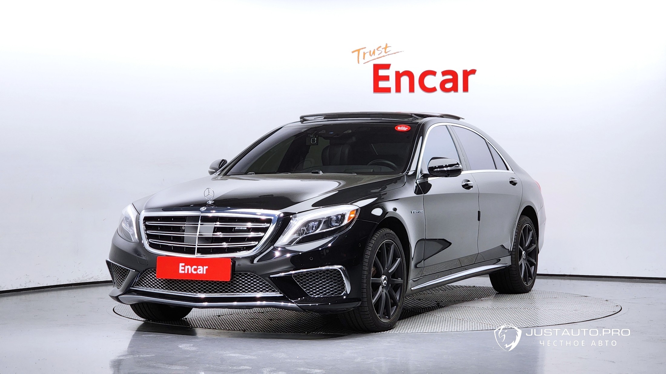 Автомобиль Mercedes-Benz S-Class