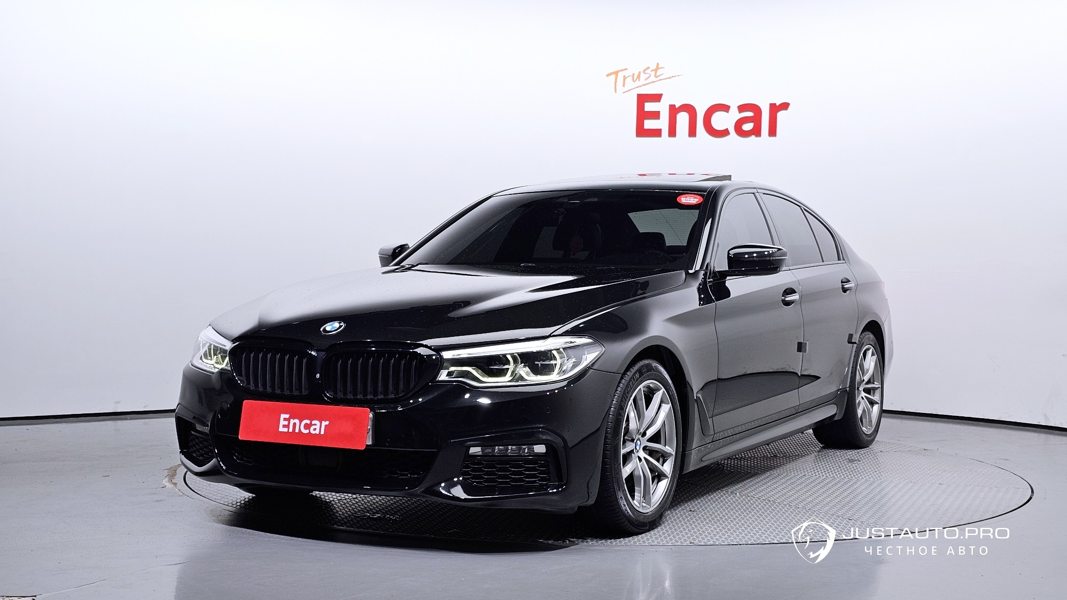 Автомобиль BMW 5-Series