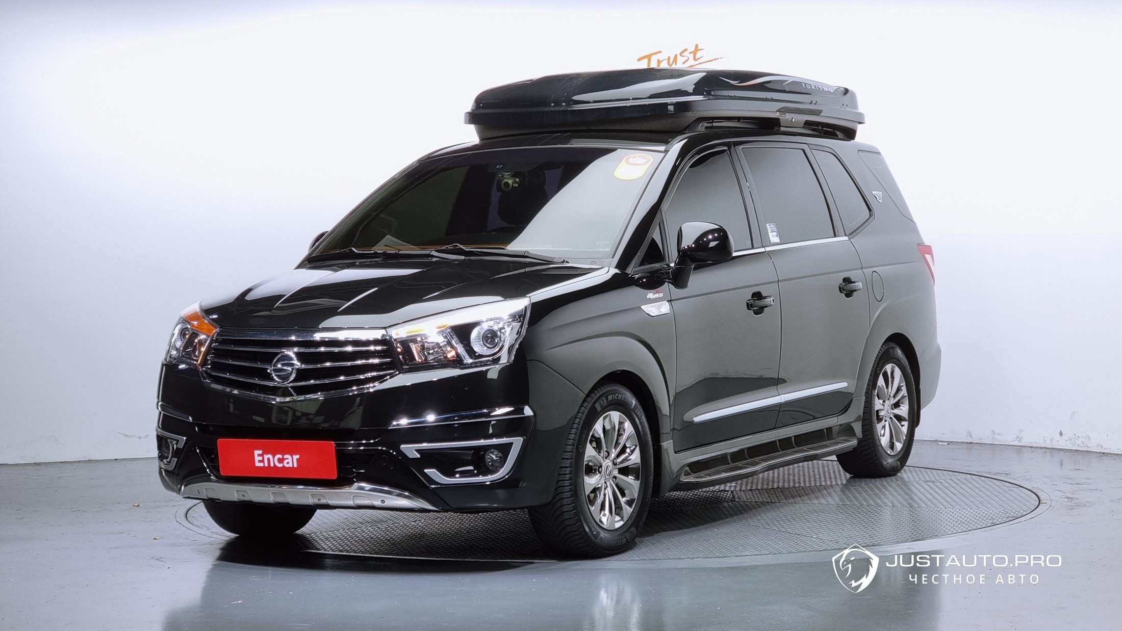 Автомобиль KG_Mobility_Ssangyong KORANDO