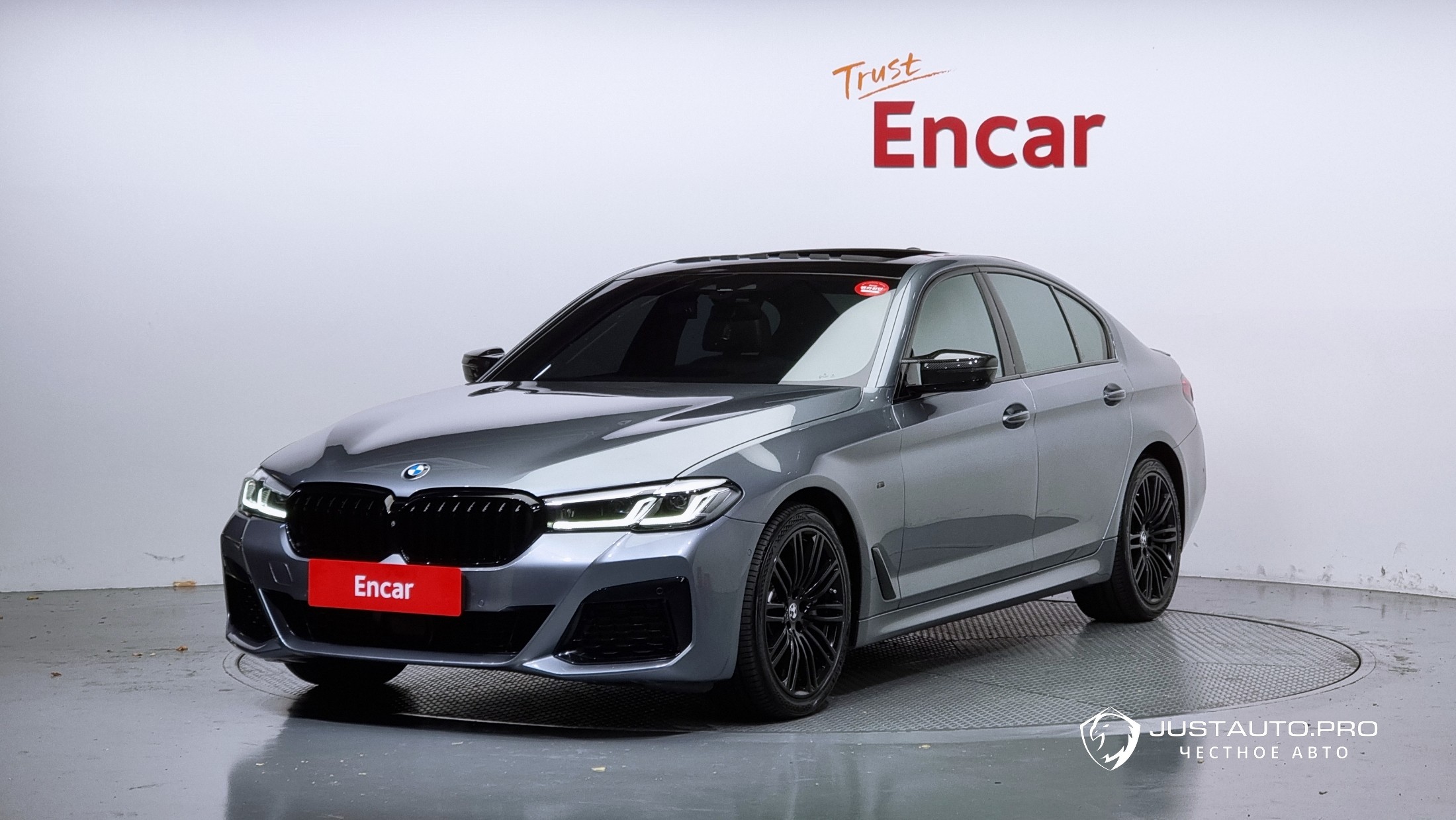 Автомобиль BMW 5-Series