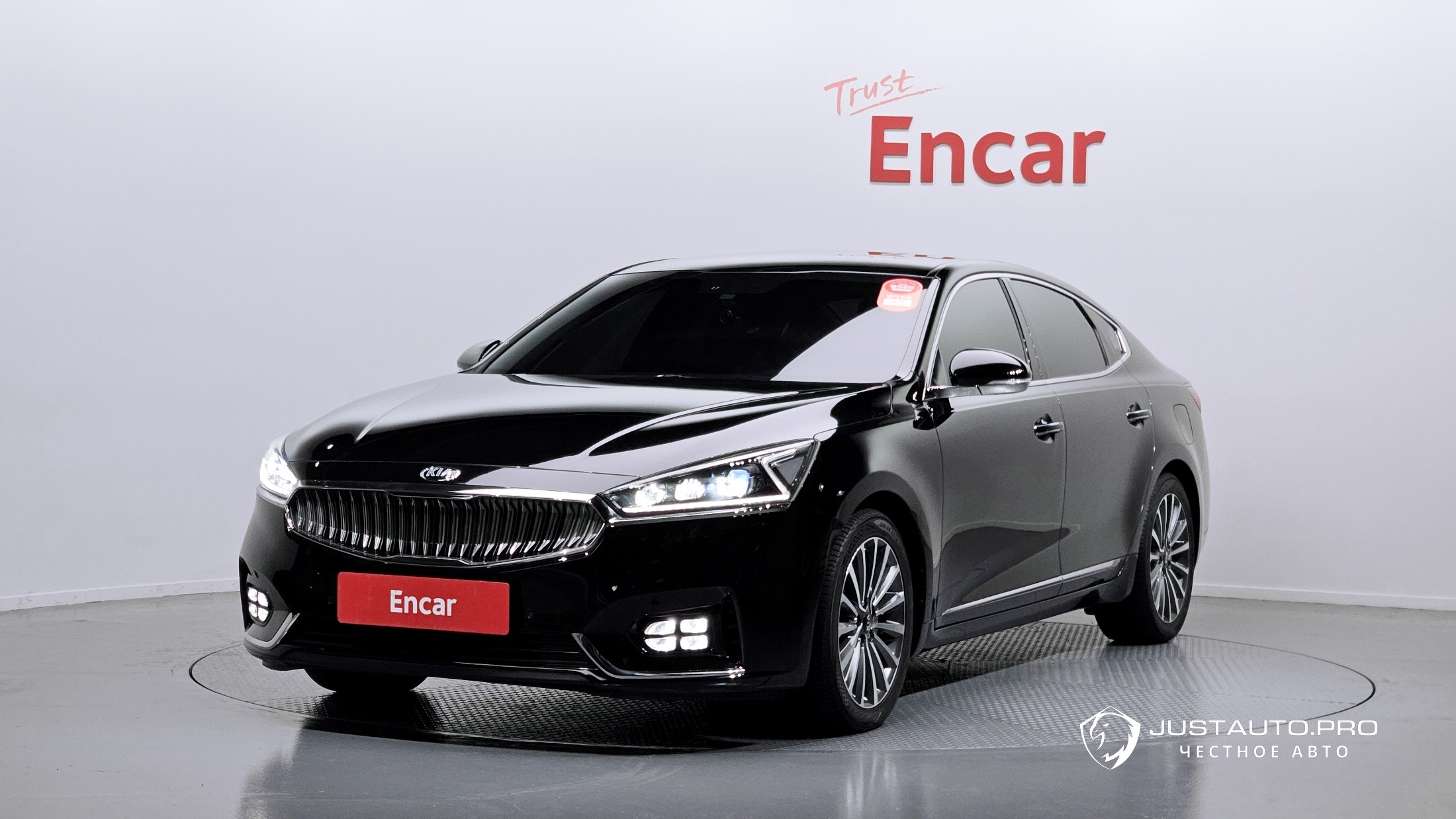 Автомобиль Kia K7