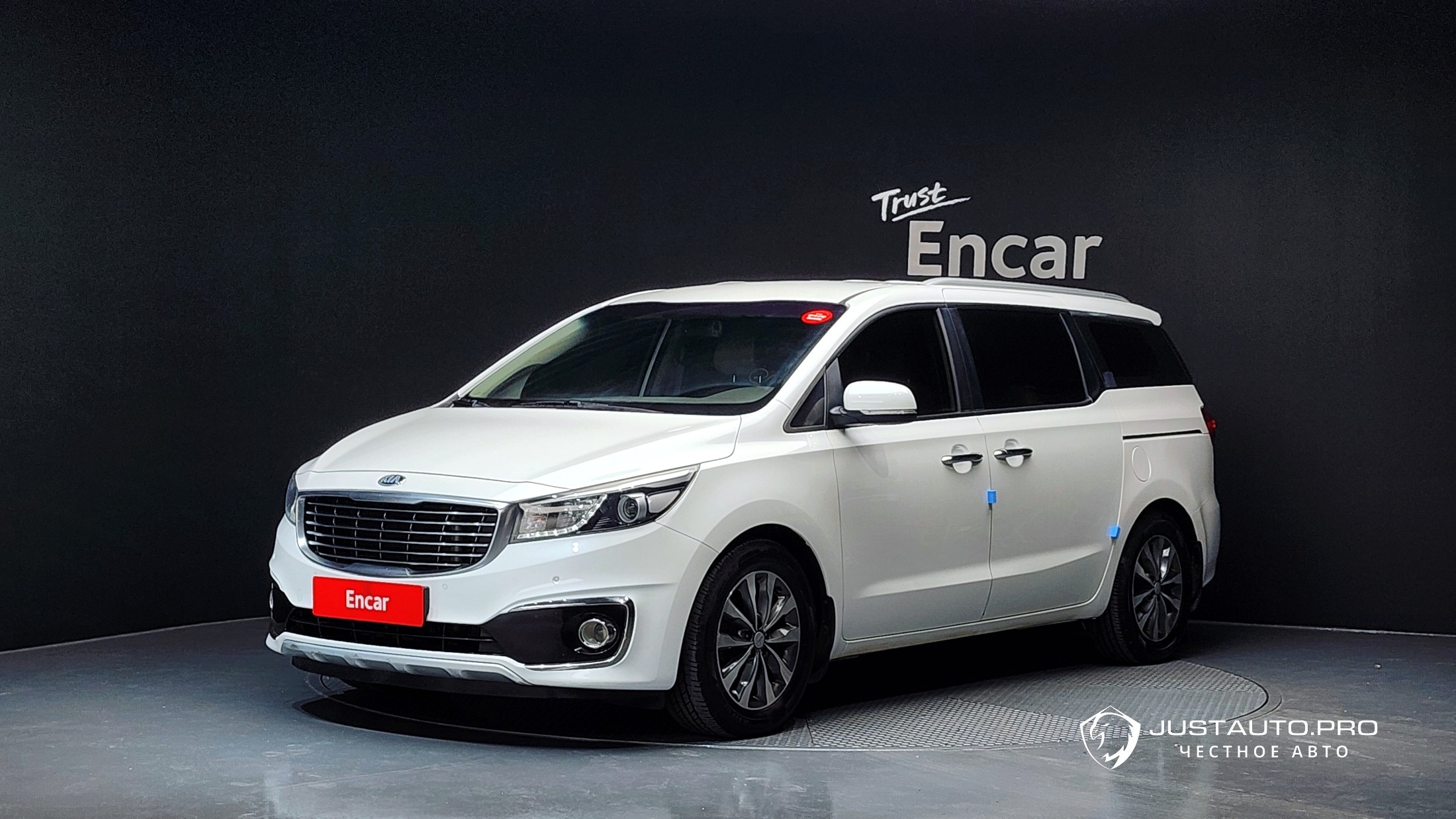 Автомобиль Kia Canival
