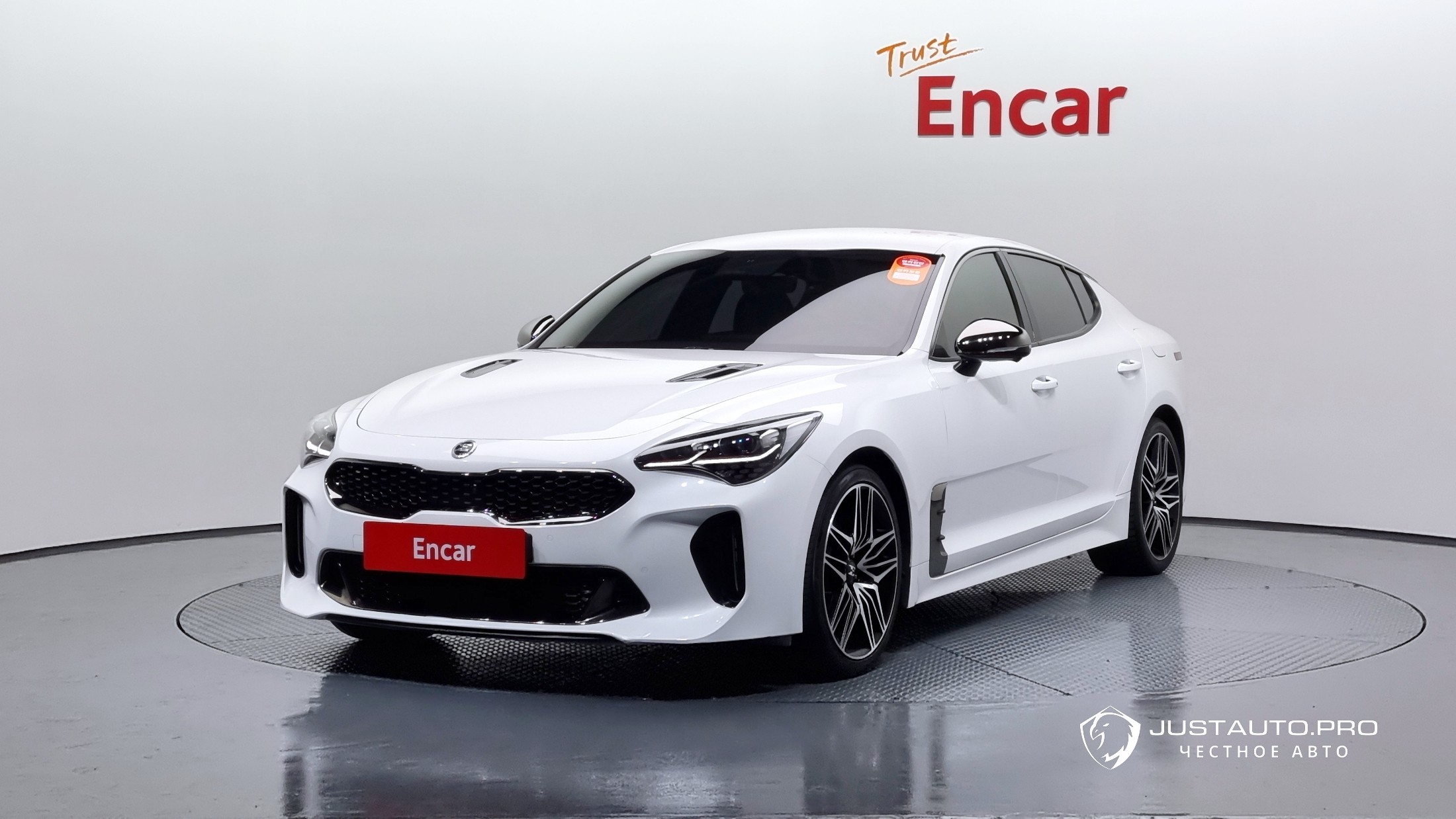 Автомобиль Kia Stinger