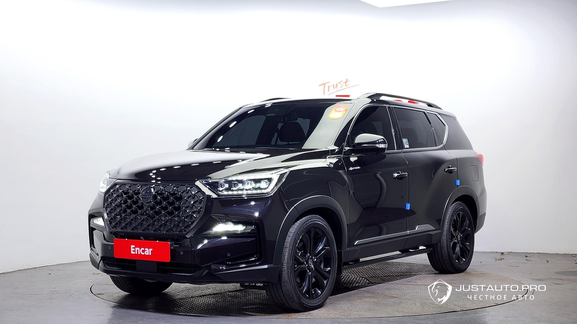 Автомобиль KG_Mobility_Ssangyong Rexton