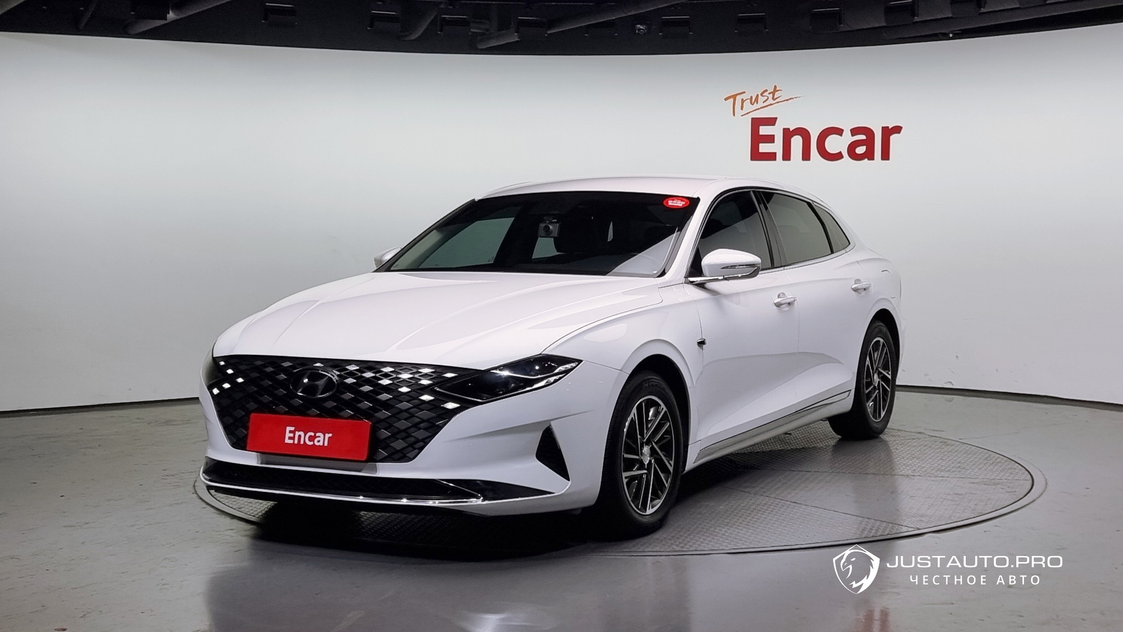 Автомобиль Hyundai Grandeur
