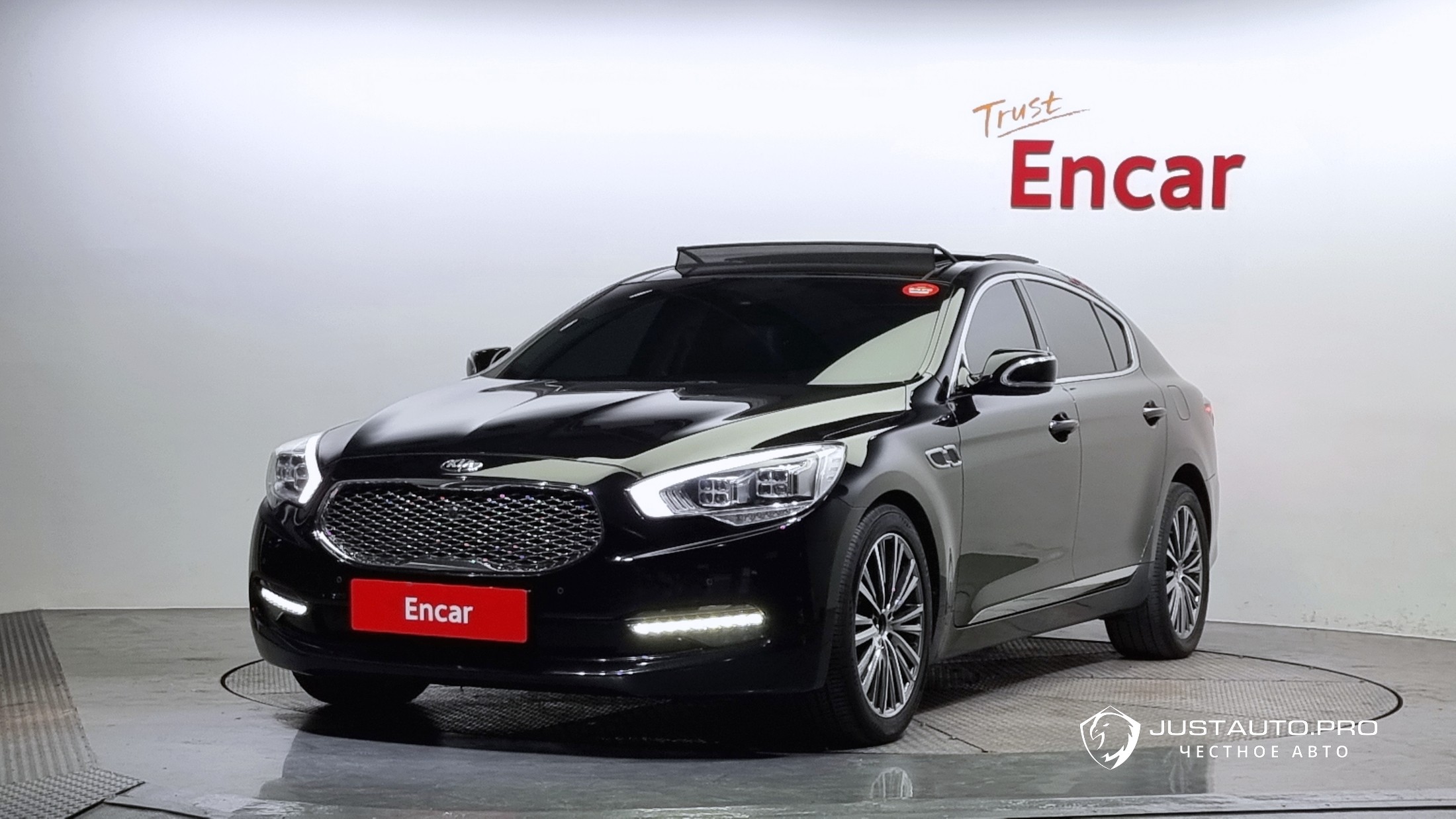Автомобиль Kia K9