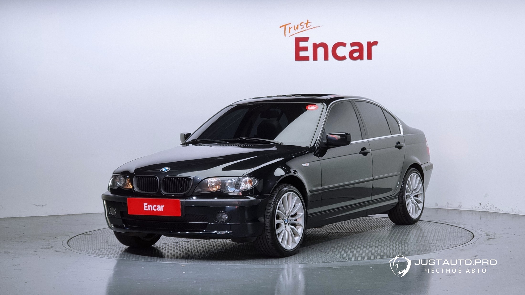 Автомобиль BMW 3-Series