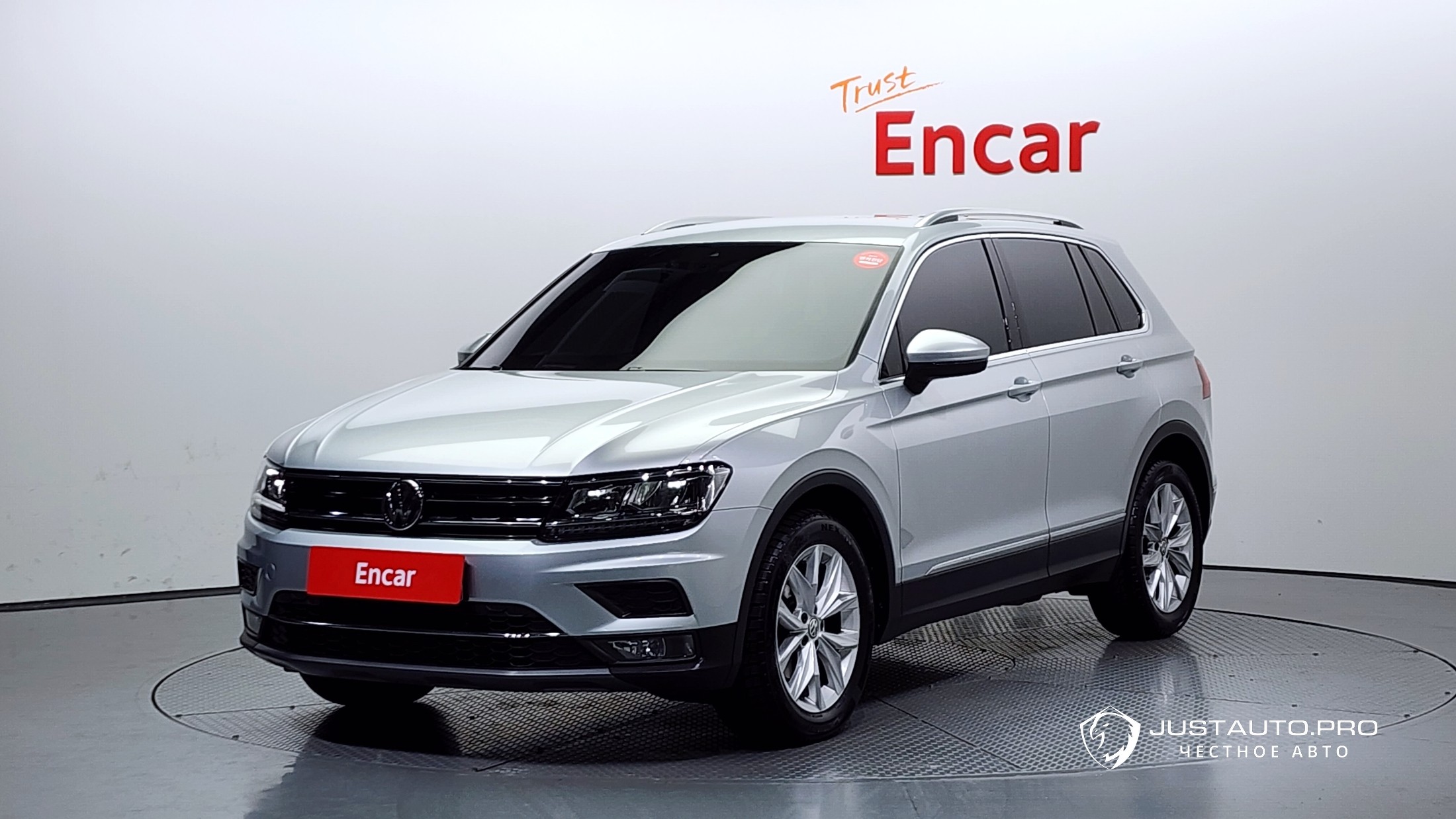 Автомобиль Volkswagen Tiguan