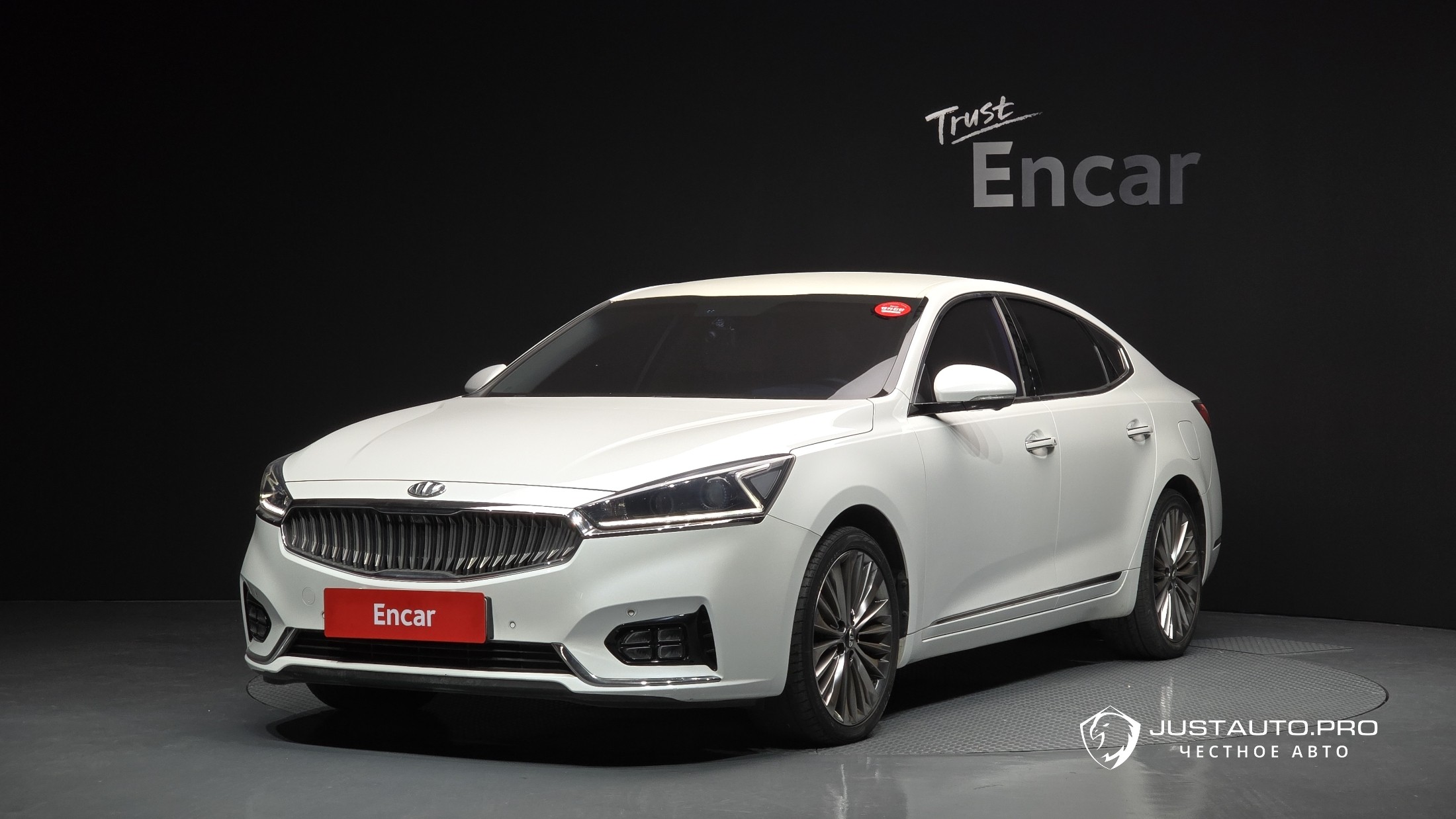 Автомобиль Kia K7