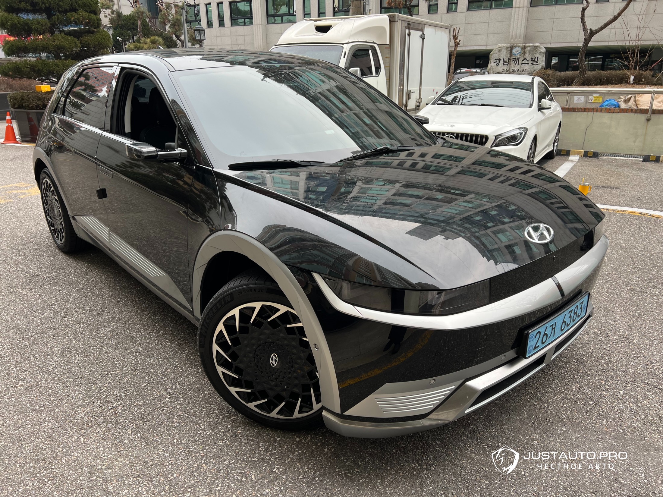 Автомобиль Hyundai Ioniq5