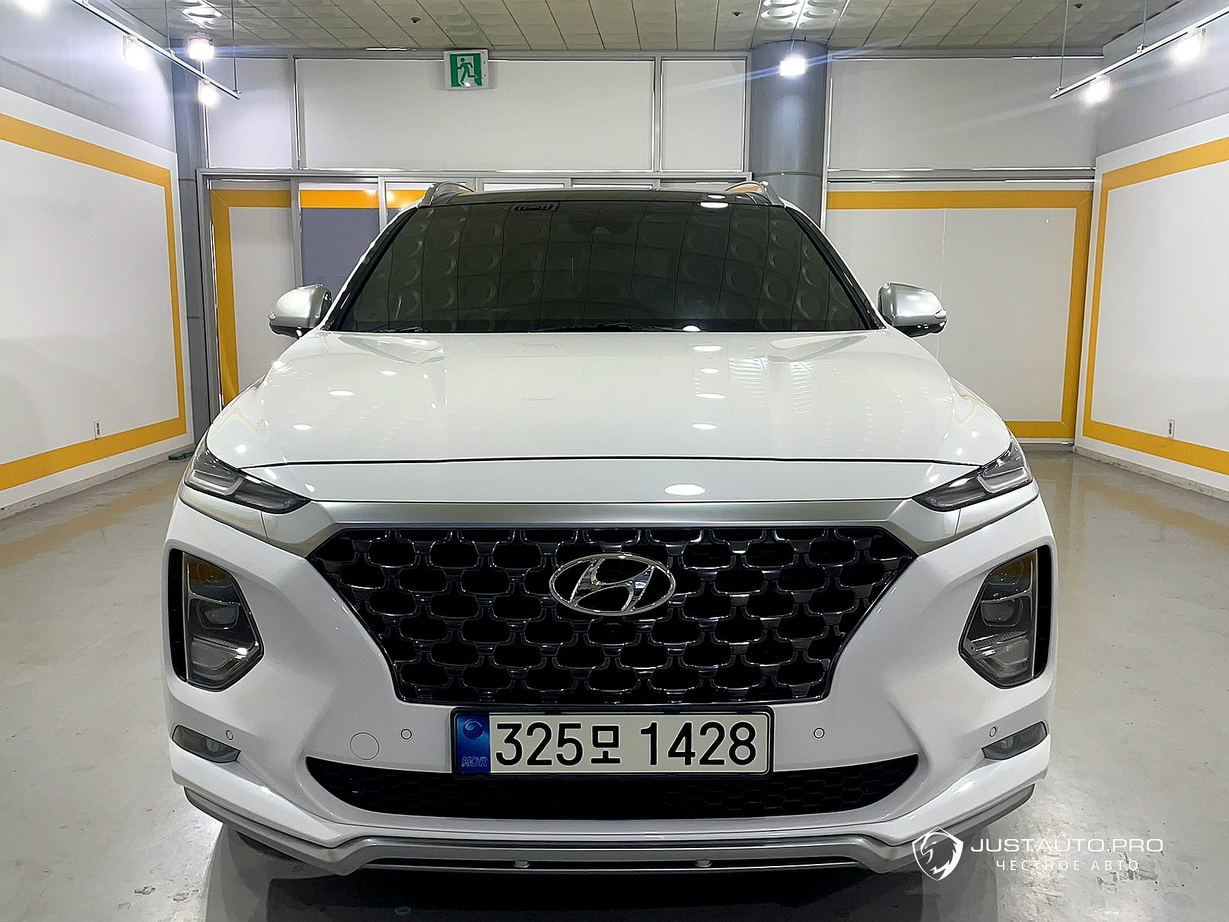 Автомобиль Hyundai Santafe