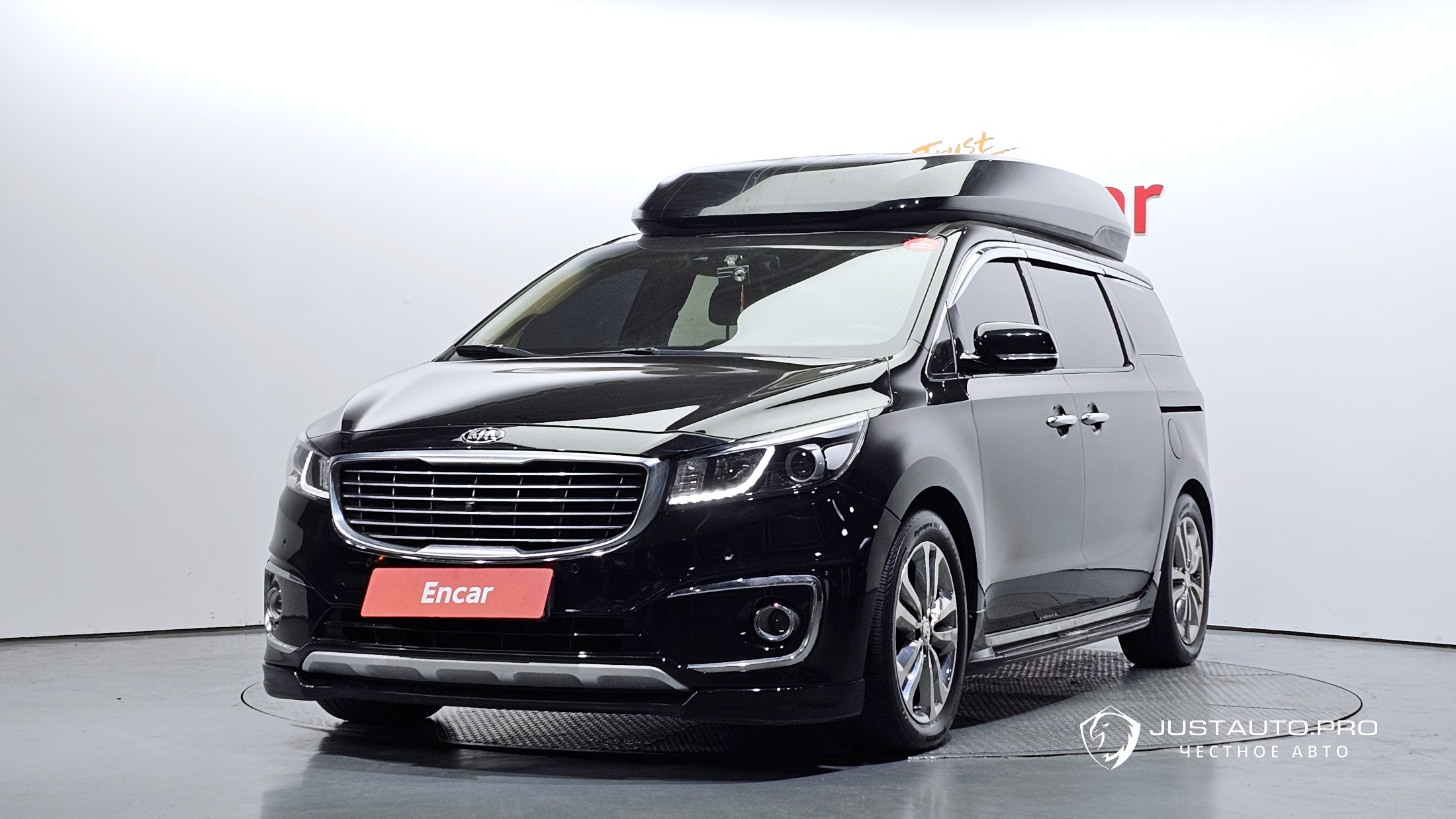 Автомобиль Kia Canival