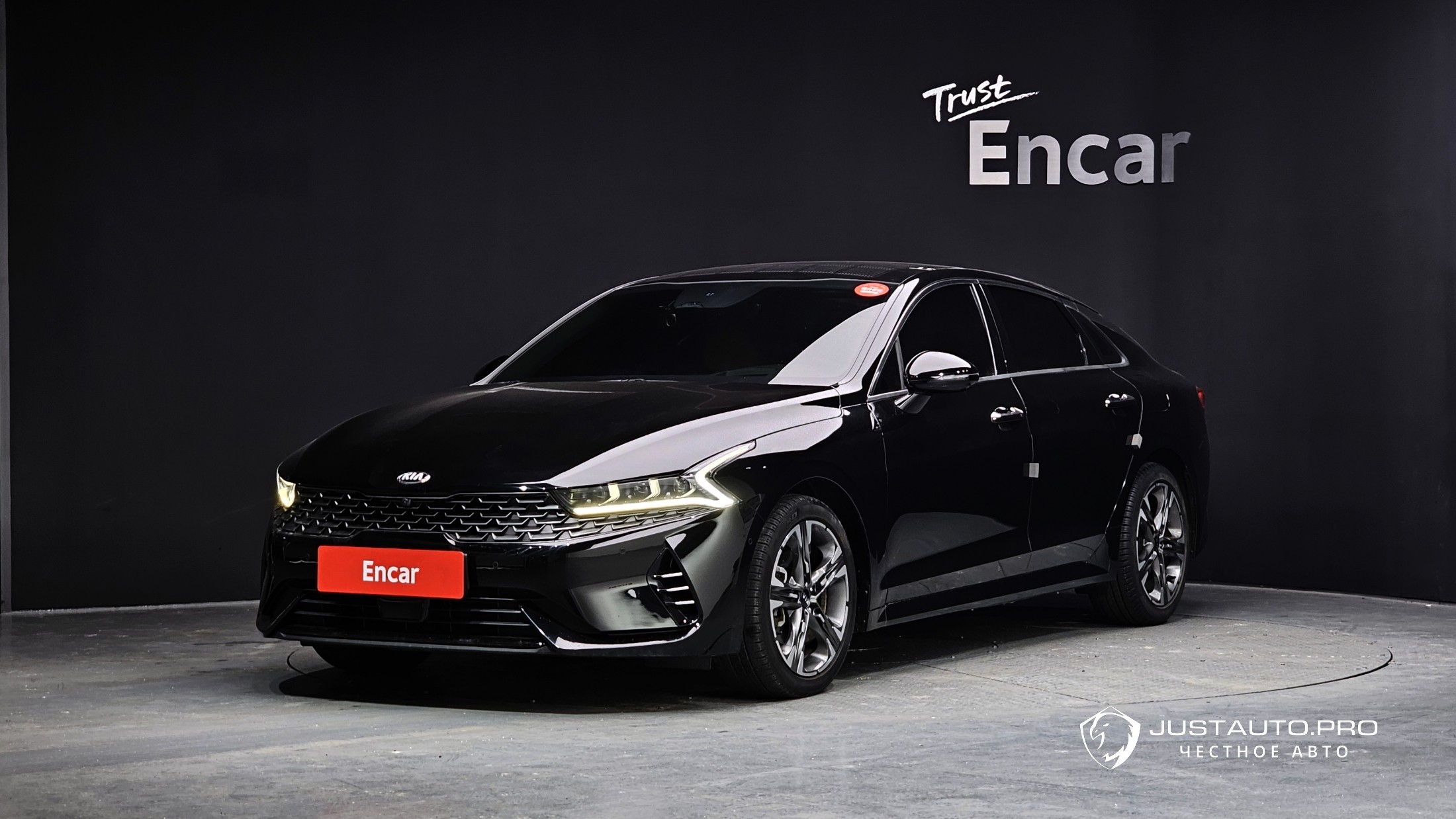 Автомобиль Kia K5