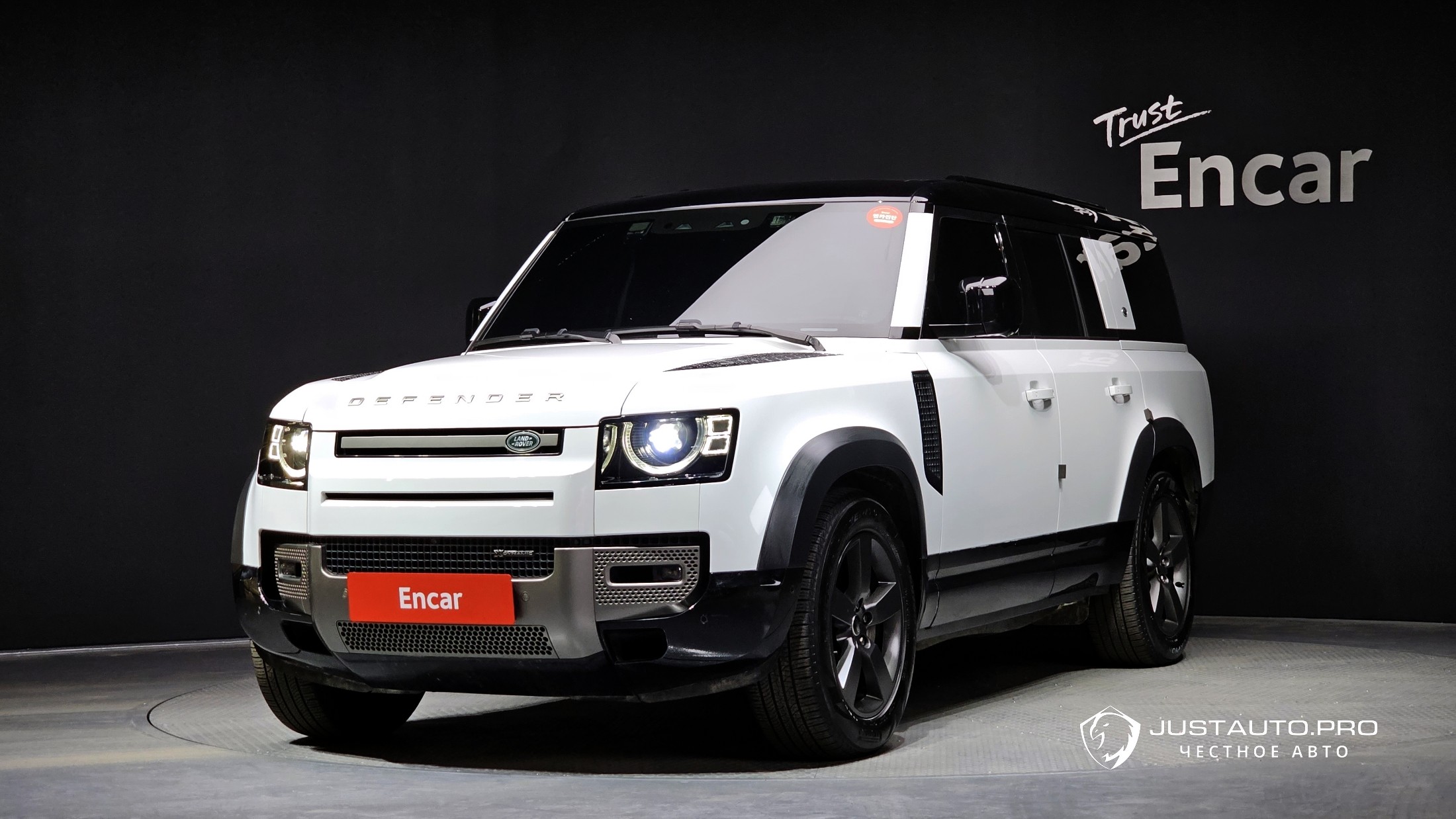 Автомобиль Land Rover Defender