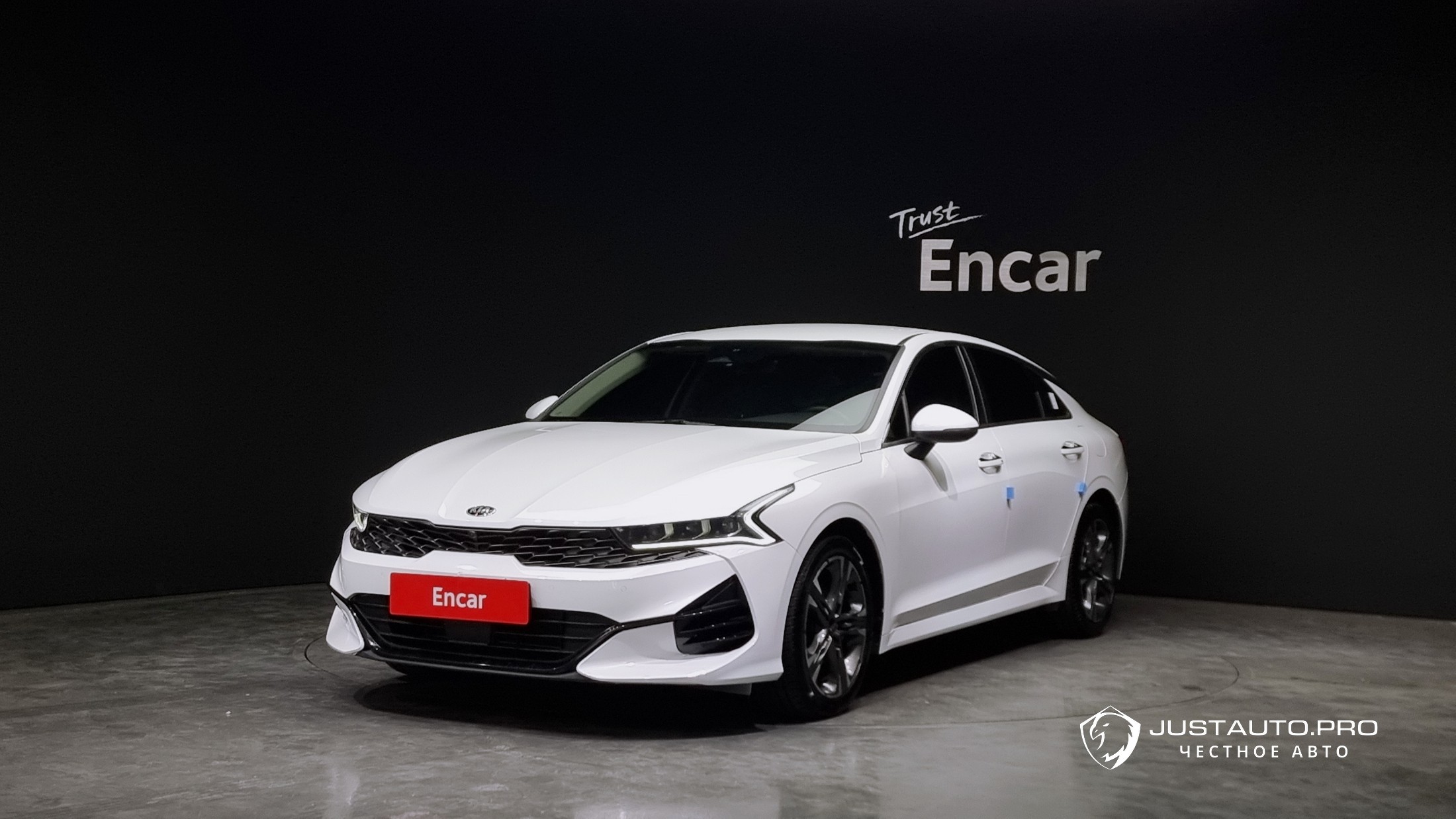 Автомобиль Kia K5