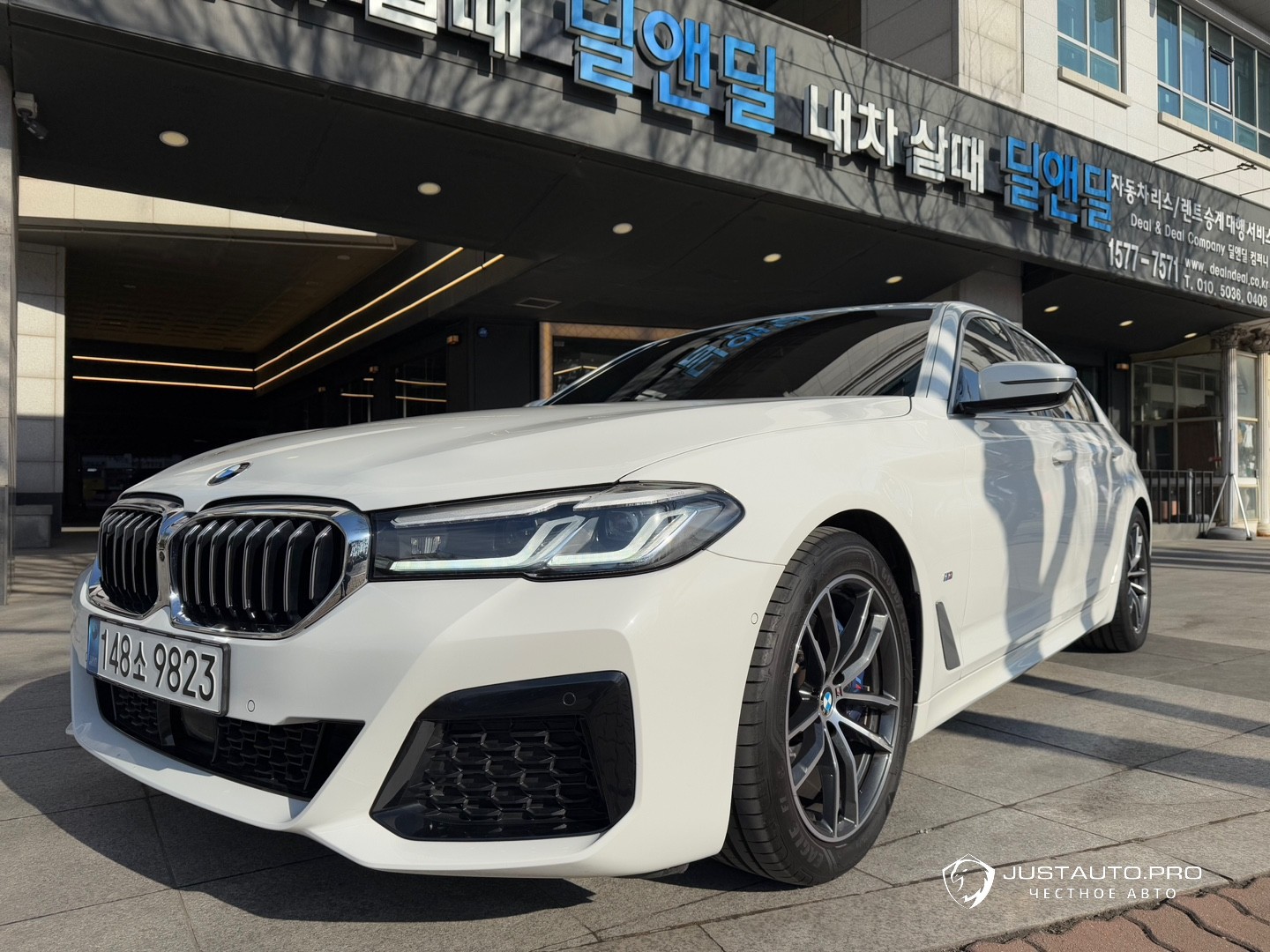 Автомобиль BMW 5-Series
