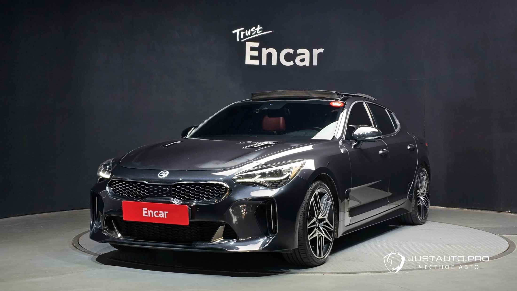 Автомобиль Kia Stinger