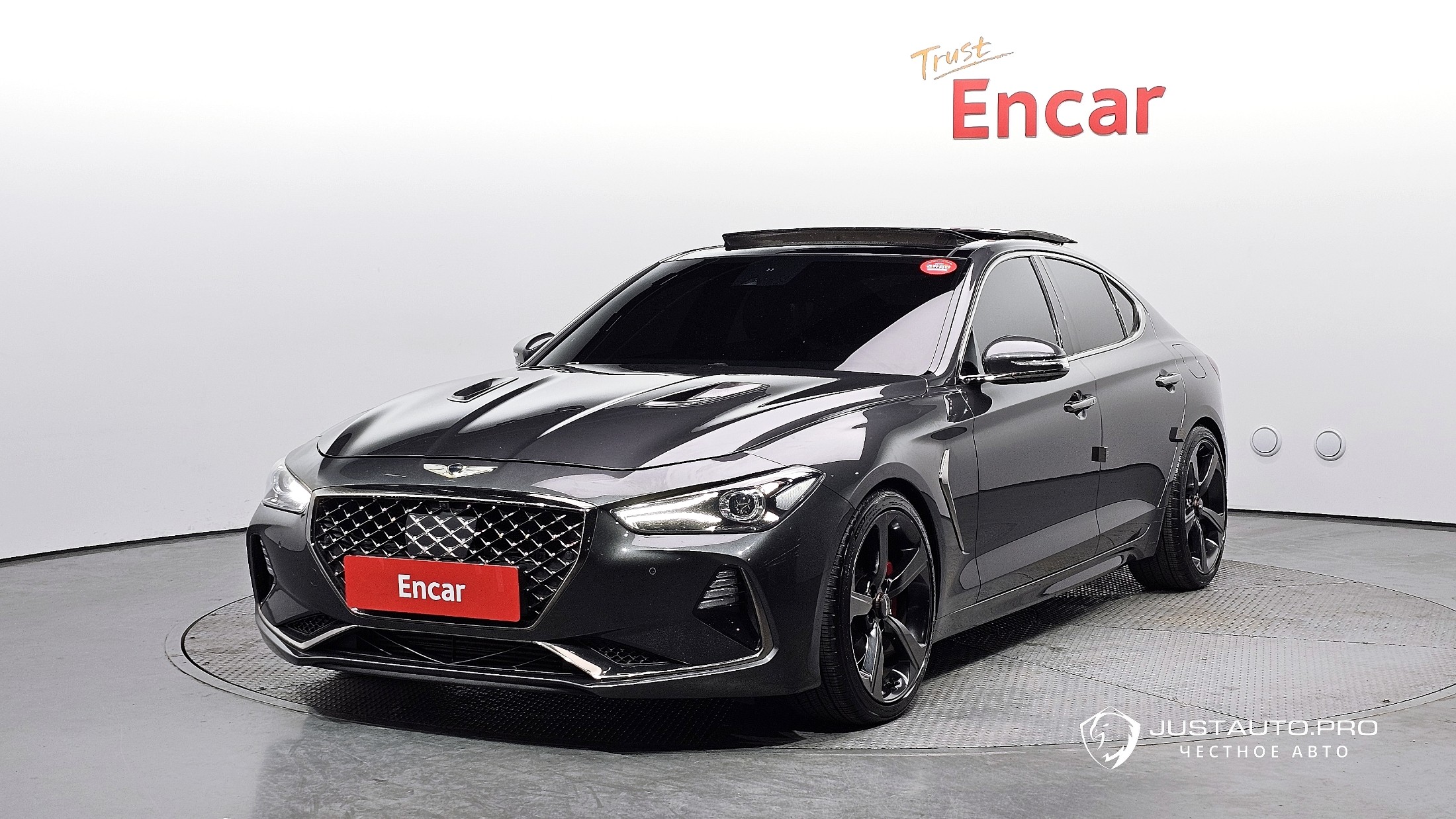 Автомобиль Genesis G70
