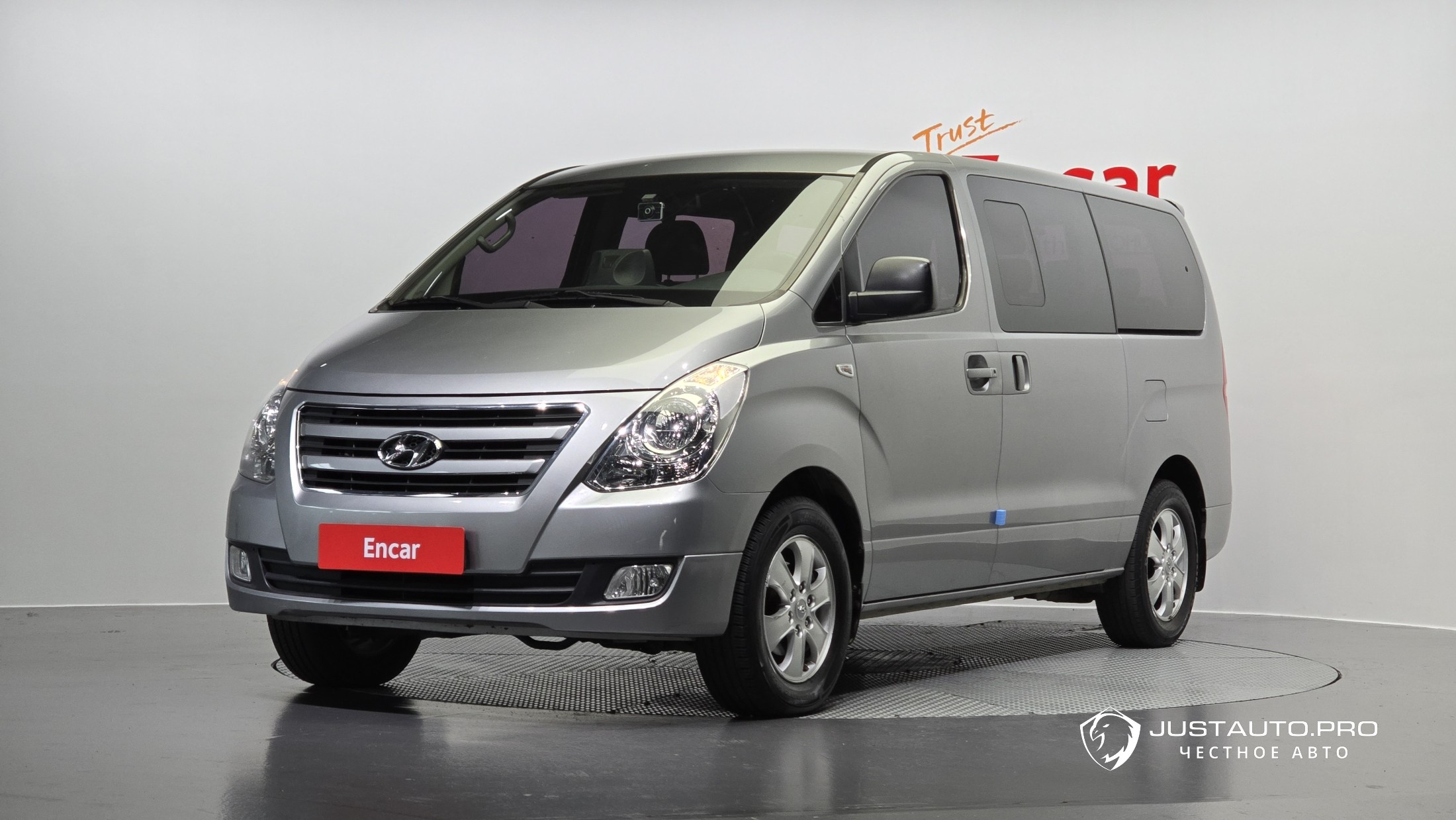 Автомобиль Hyundai Starex
