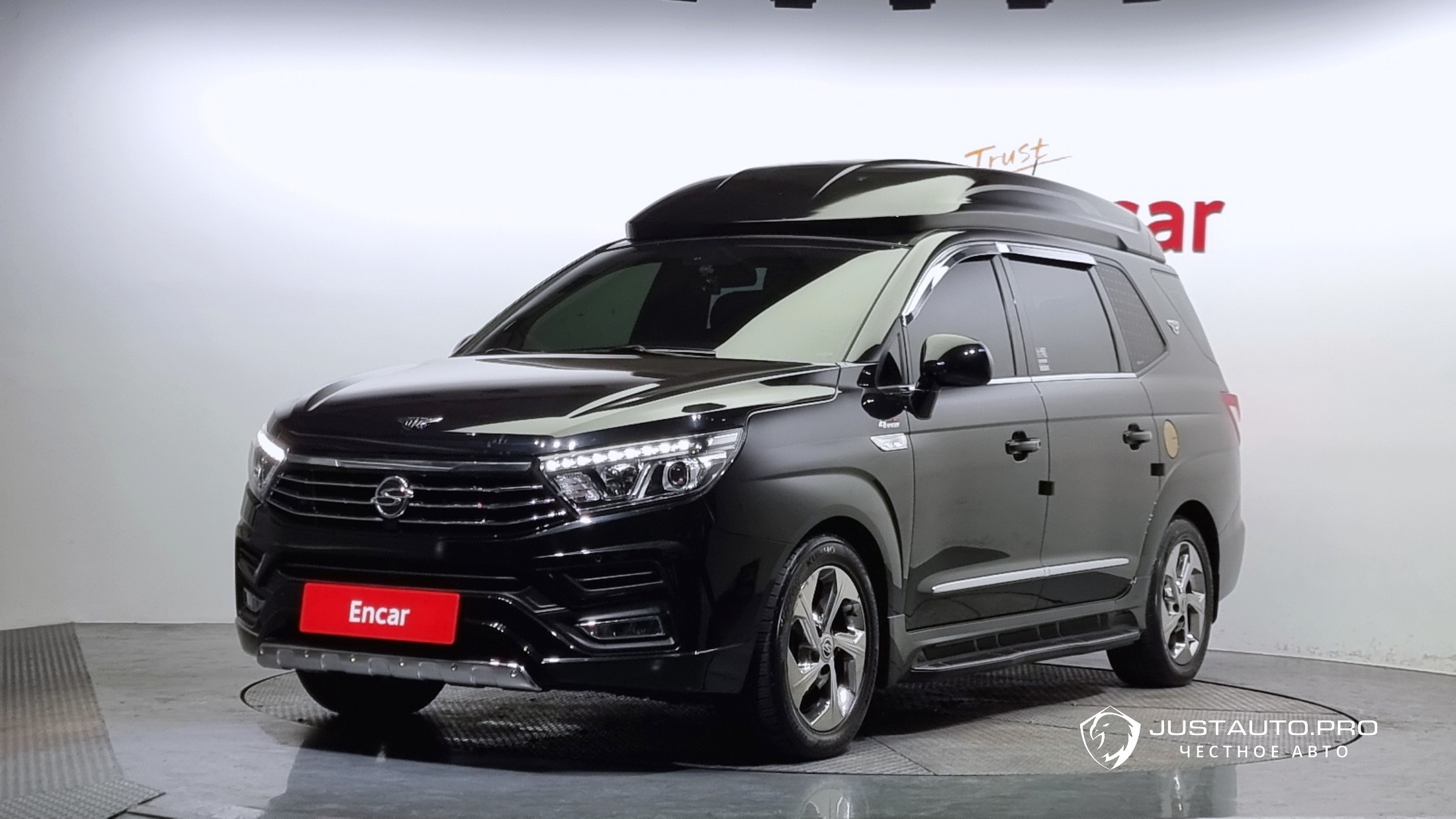 Автомобиль KG_Mobility_Ssangyong KORANDO