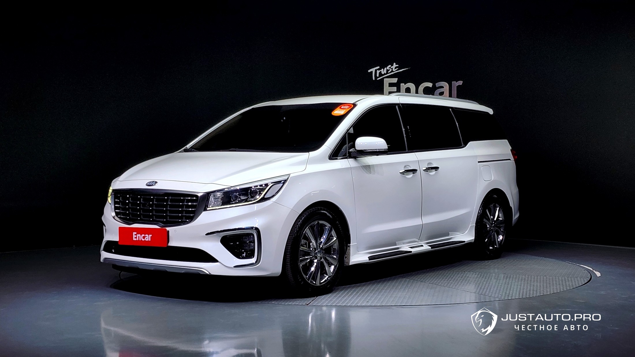 Автомобиль Kia Canival